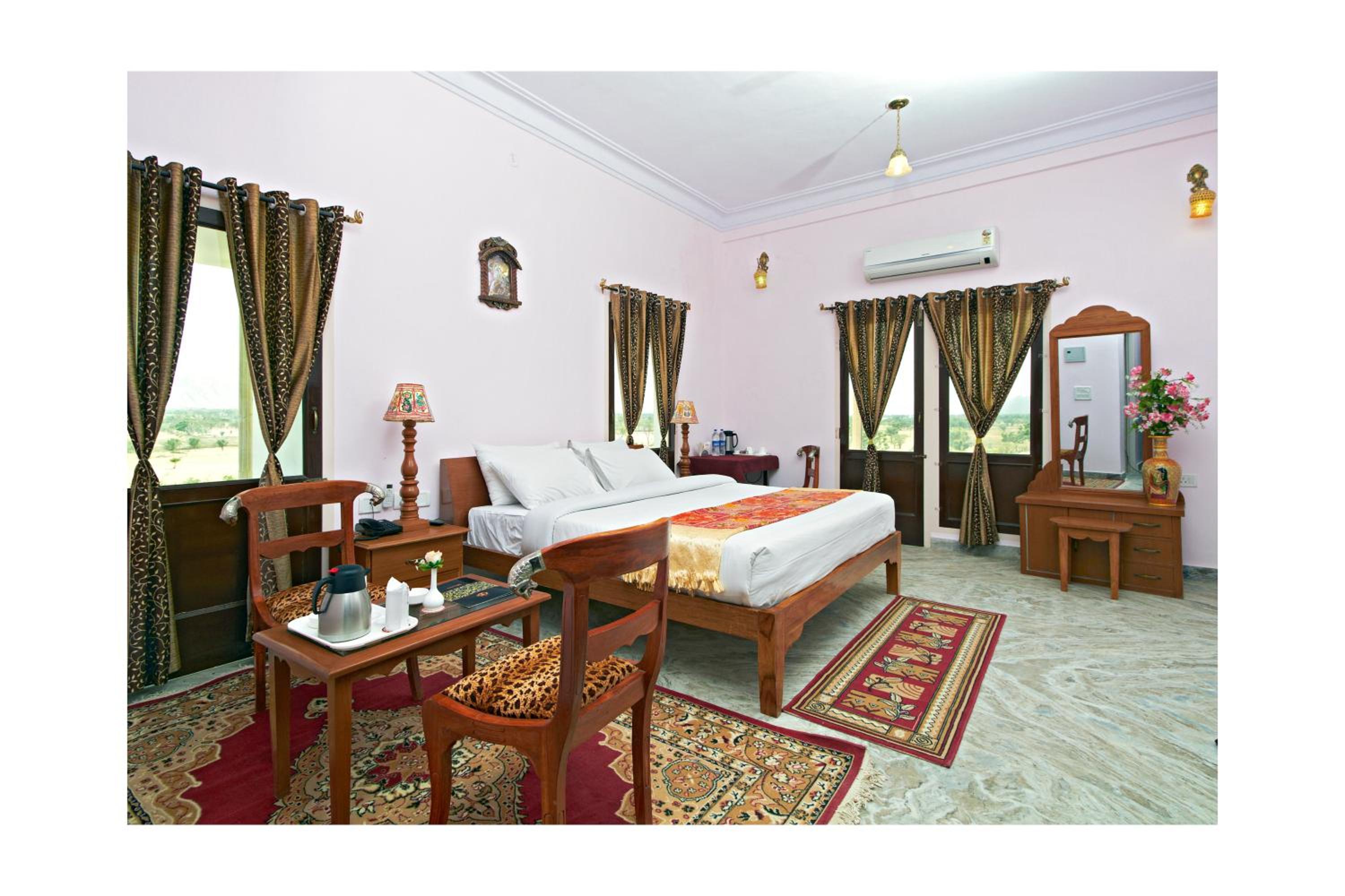 Deluxe Double or Twin Room photo 3