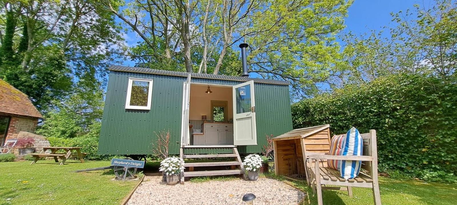 Shepherds Hut - Photo 3