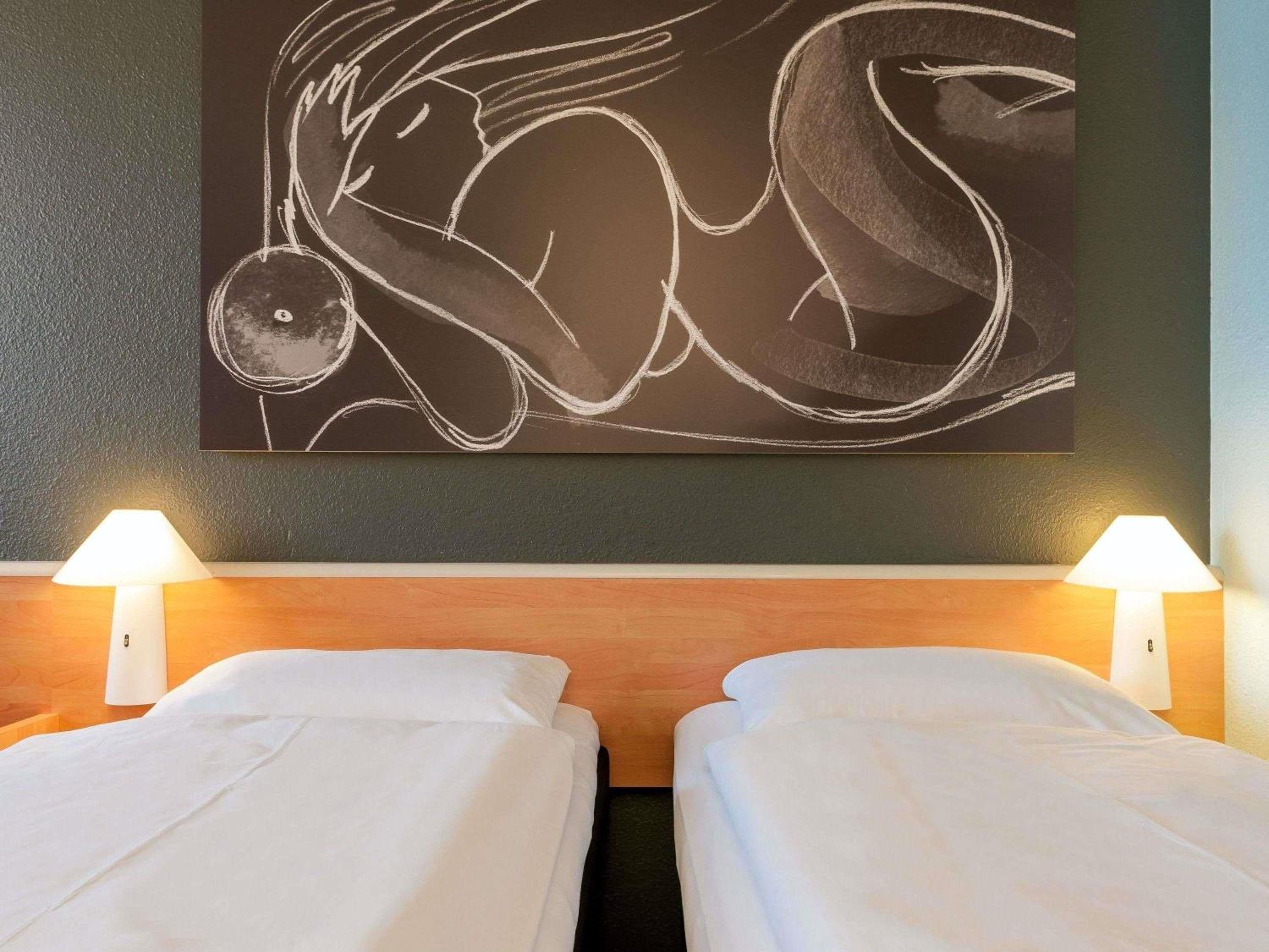 Standard Room With Three Single Beds