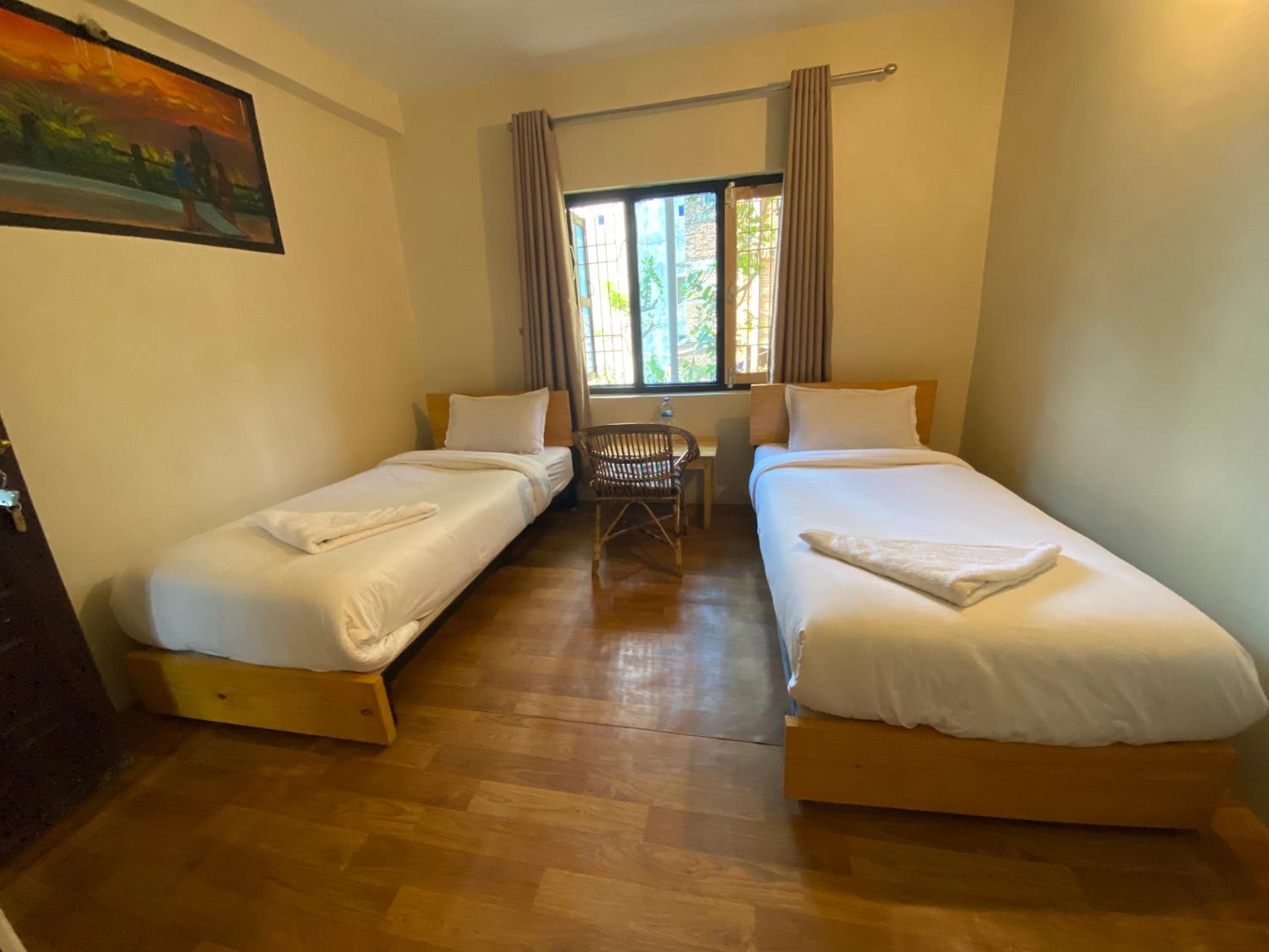 Twin Room with Bathroom photo 3