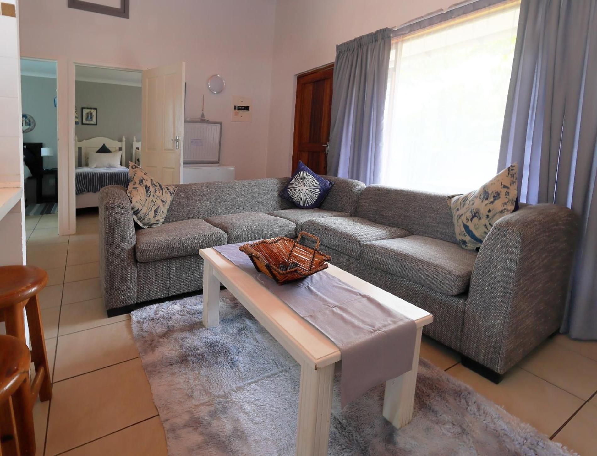 Two-Bedroom Apartment( 4 Adults ) photo 3