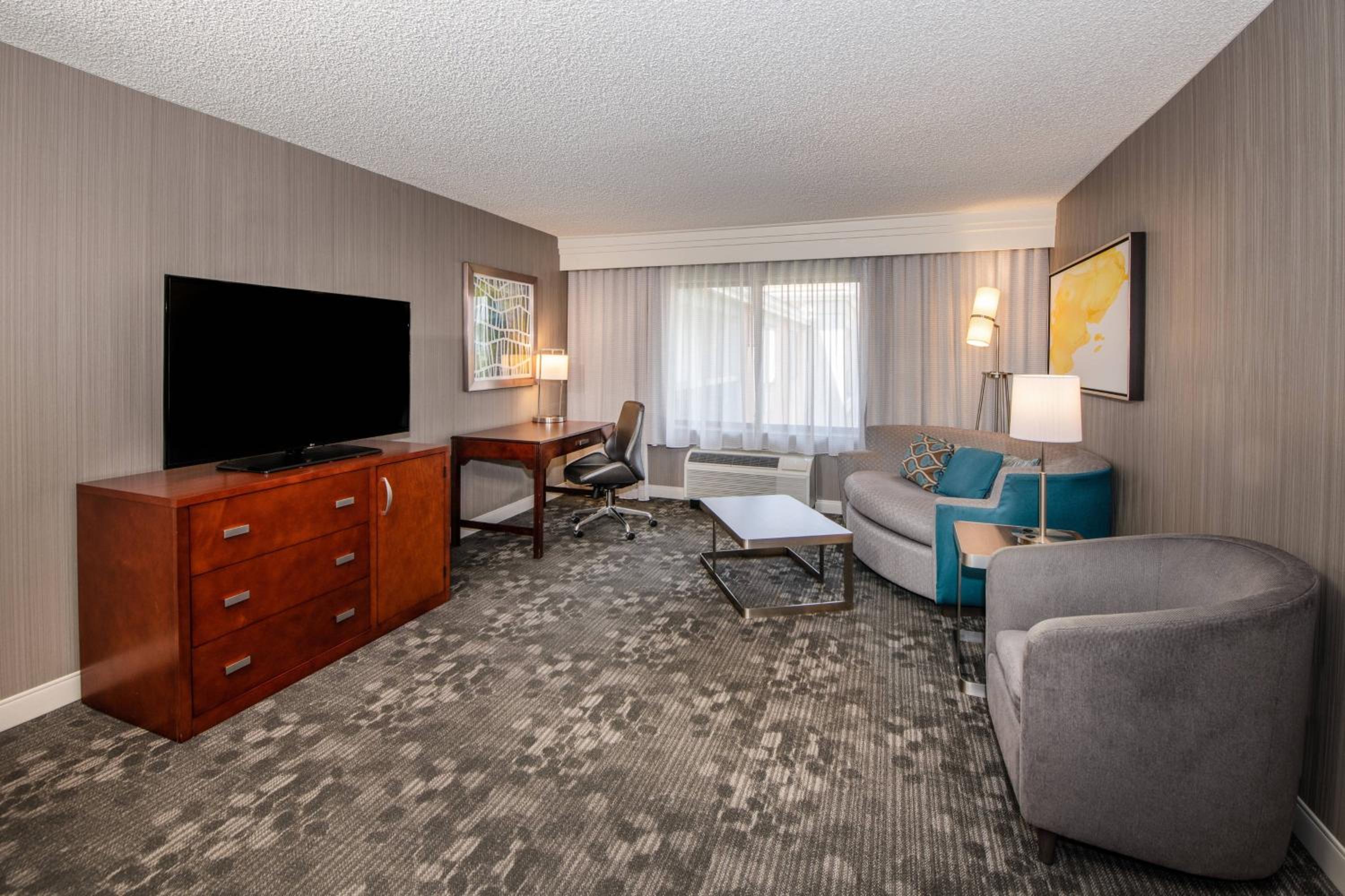 King Suite - Photo 1