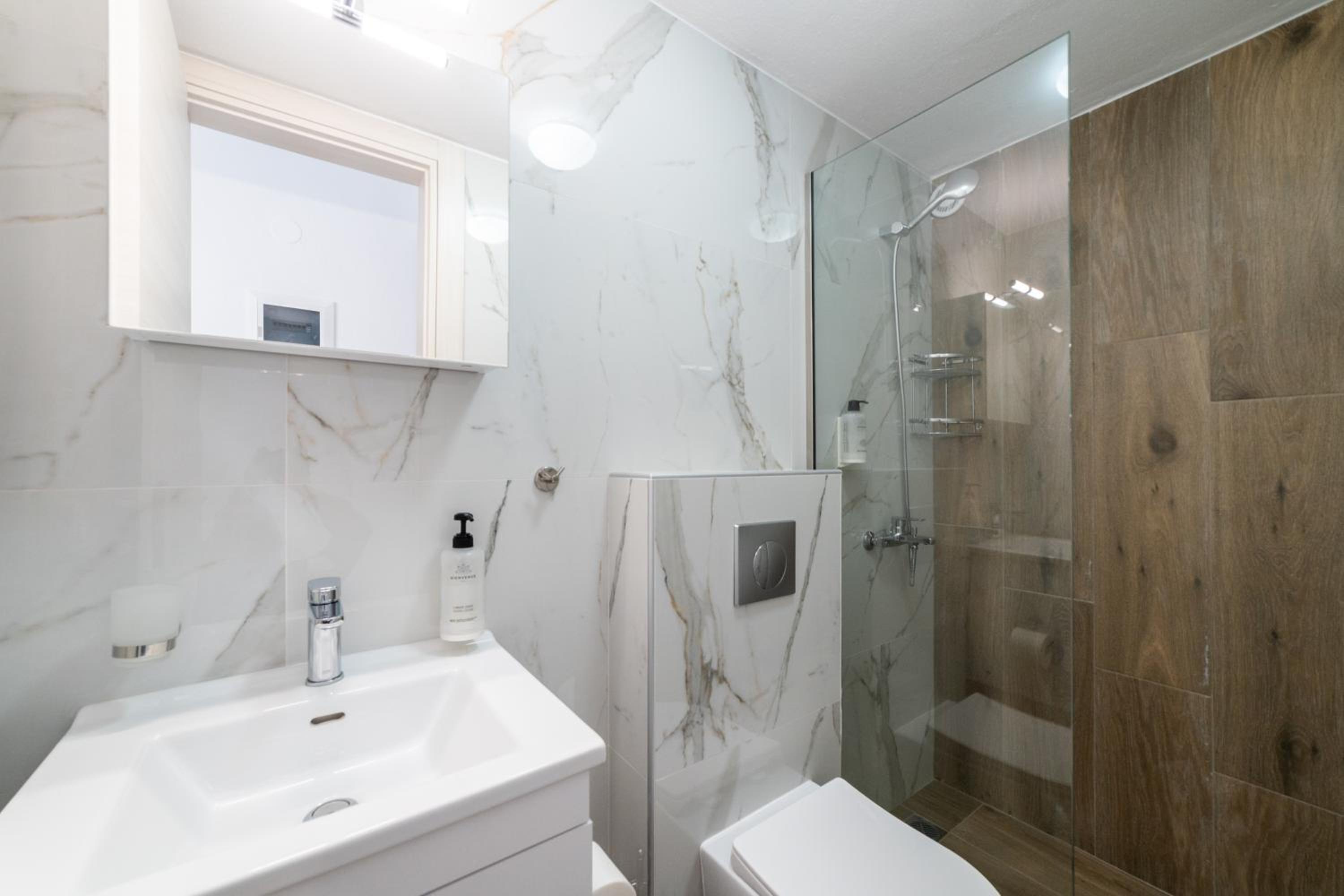 Two-Bedroom Villa - Photo 18