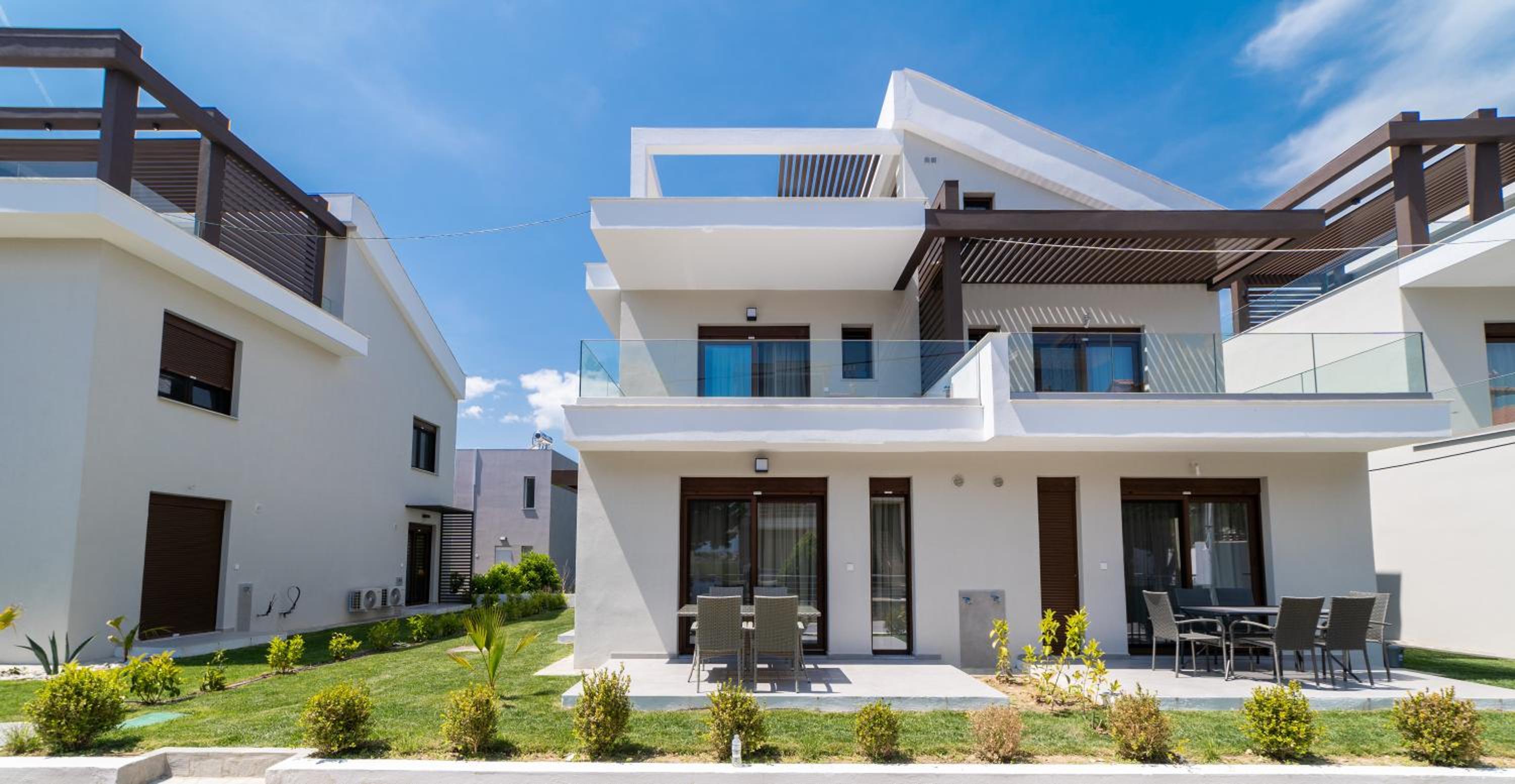 Two-Bedroom Villa - Photo 43