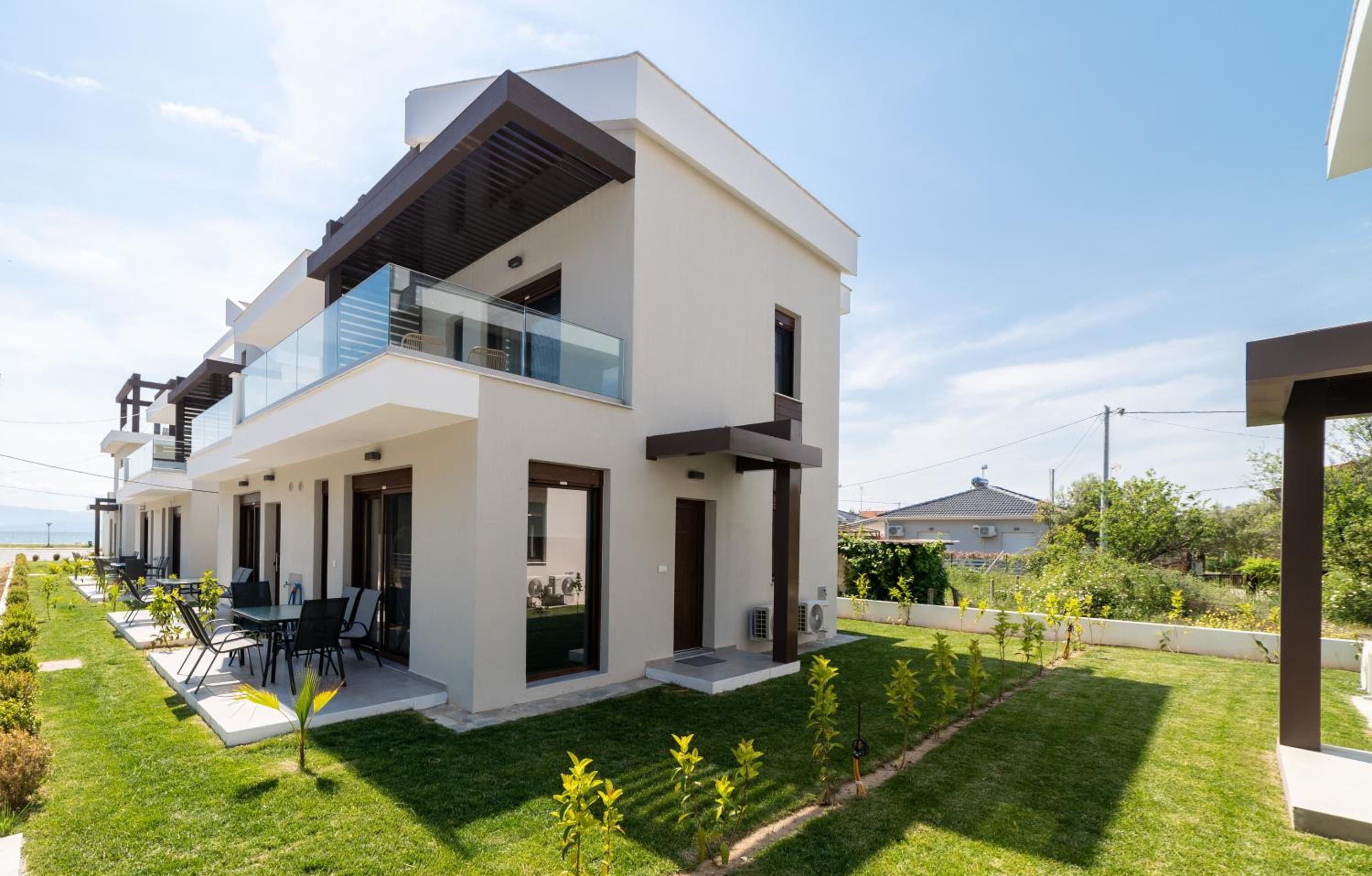 Three-Bedroom Villa photo 2