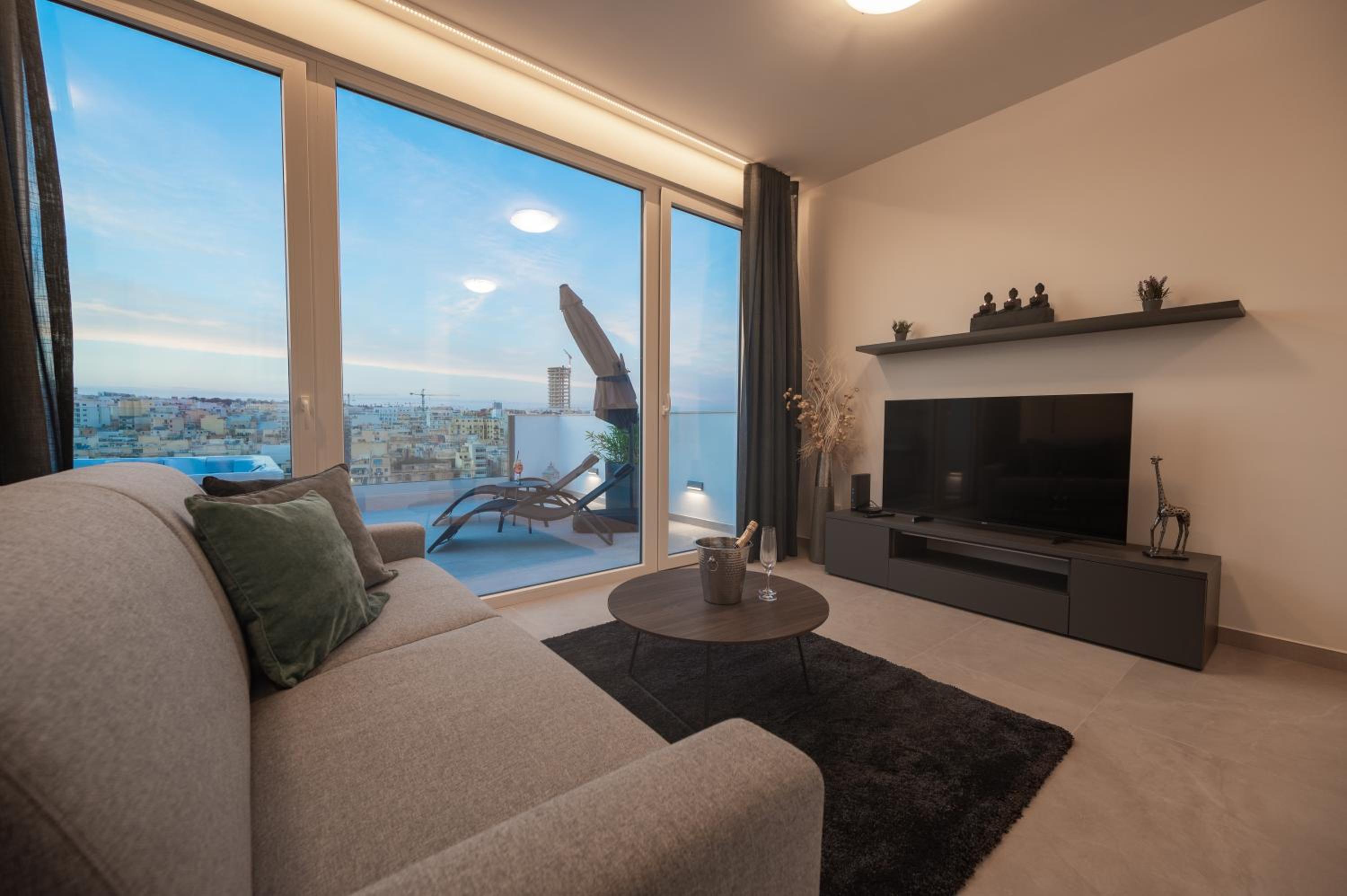 One-Bedroom Apartment
