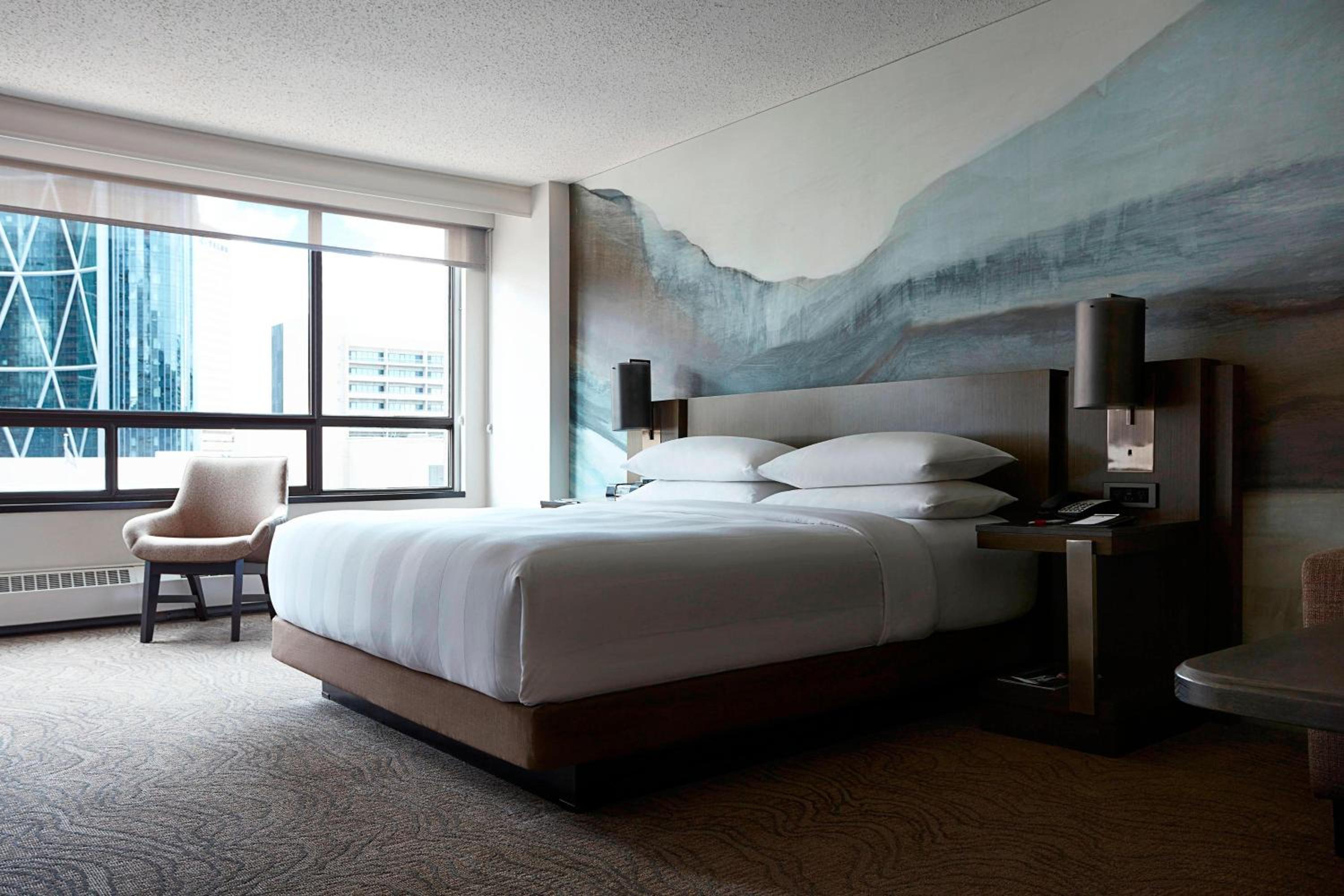 Bed & Sleeping Area