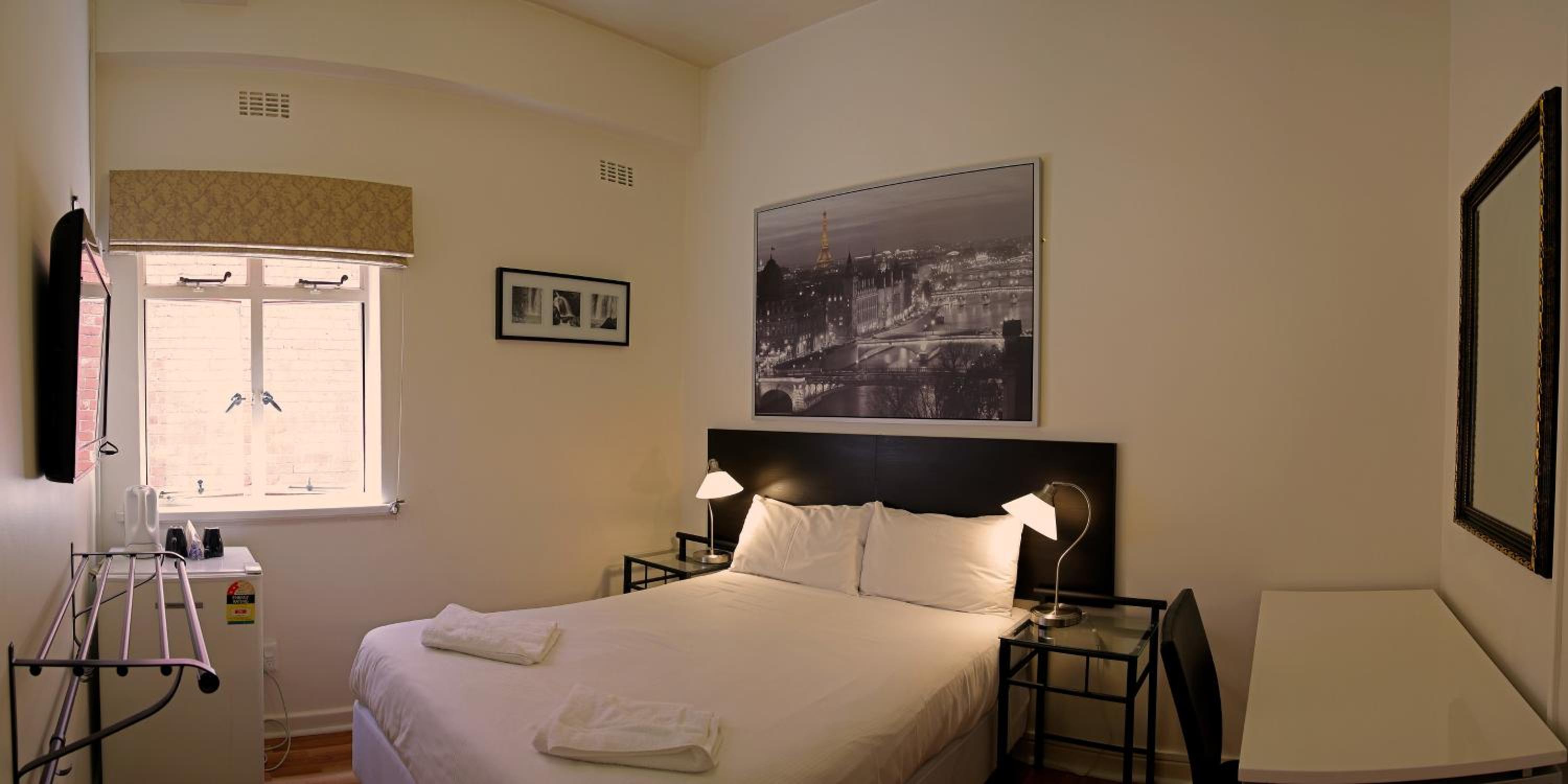 Double Room with Shared Bathroom - Special Offer photo 2