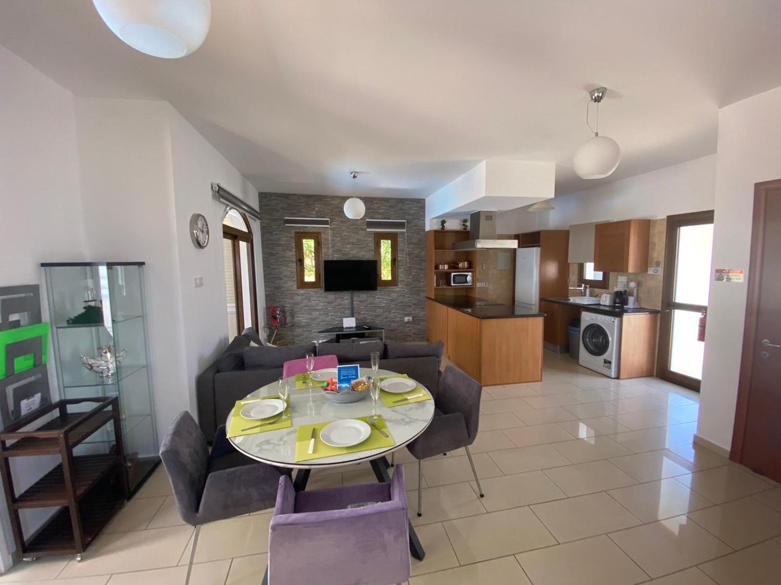 Two-Bedroom House photo 2