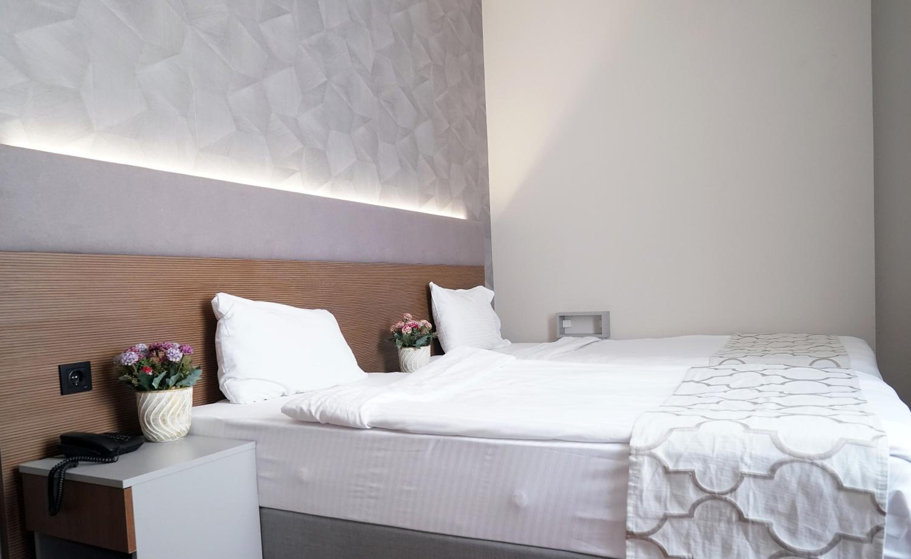 Economy Double Room photo 1