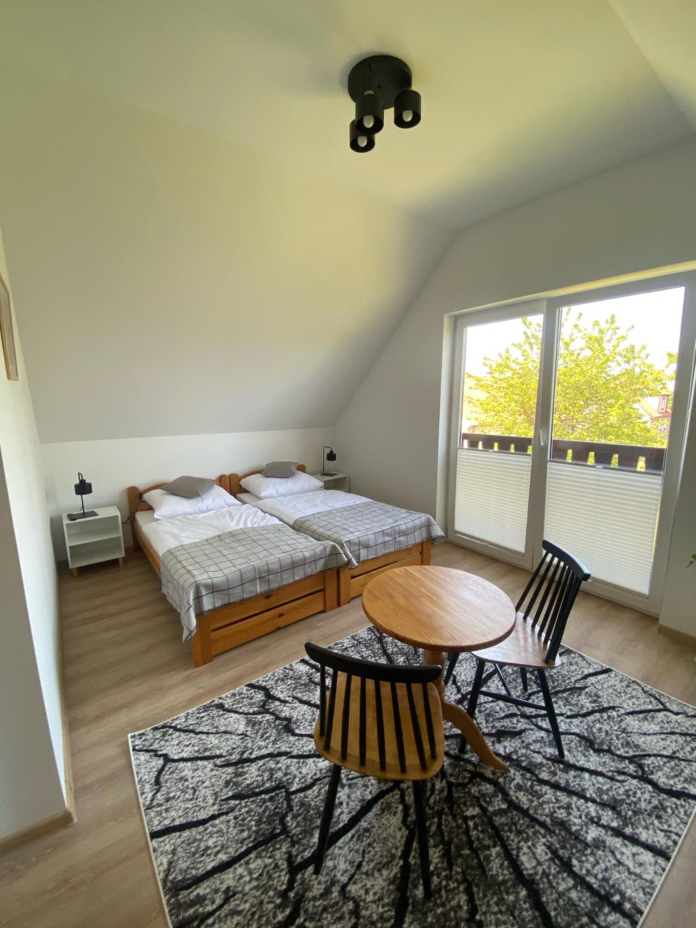 Quadruple Room with Private Bathroom photo 3