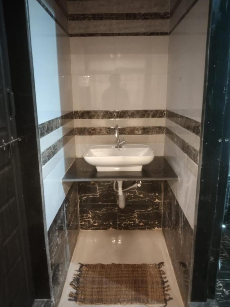 Family Room With Private Bathroom photo 3