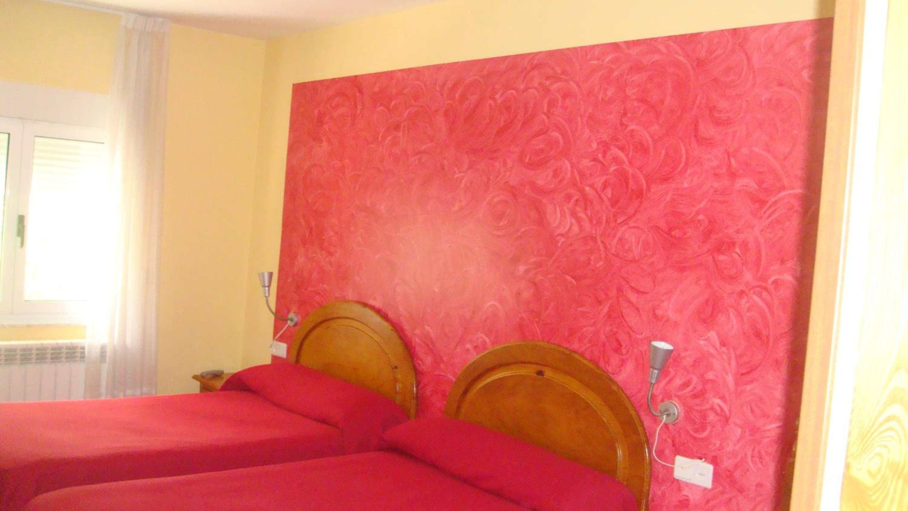 Triple Room with Private Bathroom photo 3