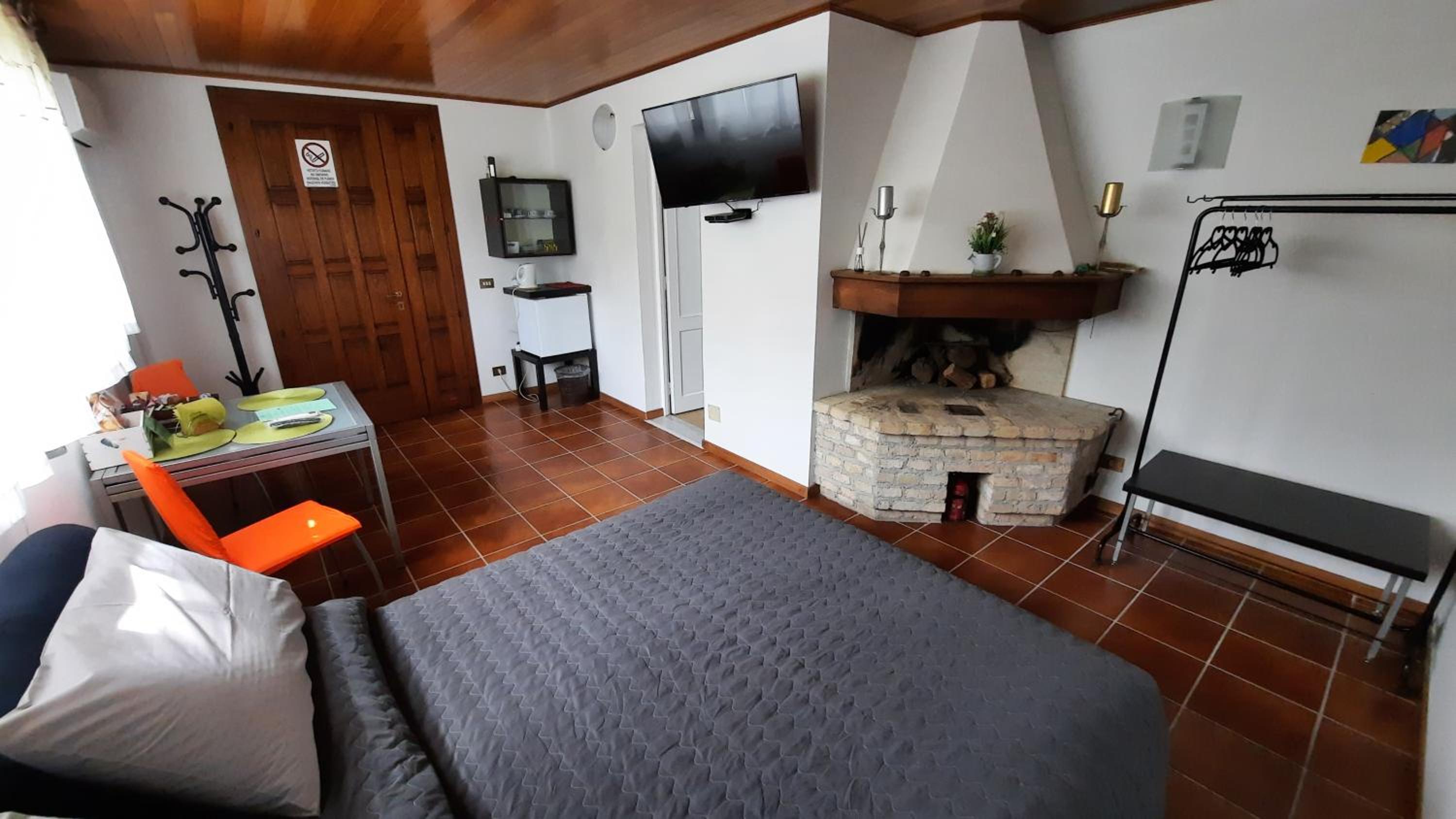 Double Room With Private Bathroom photo 1