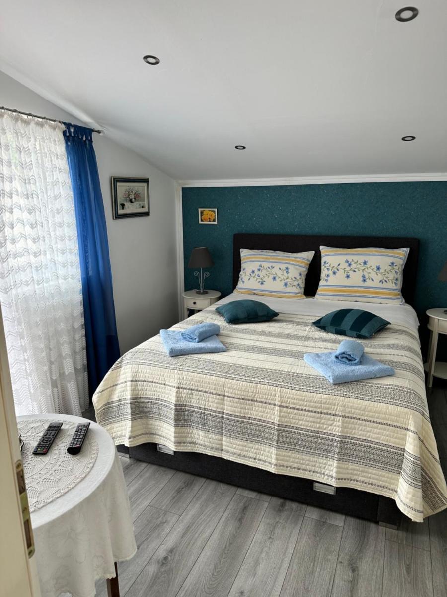 Two-Bedroom Apartment - Photo 16