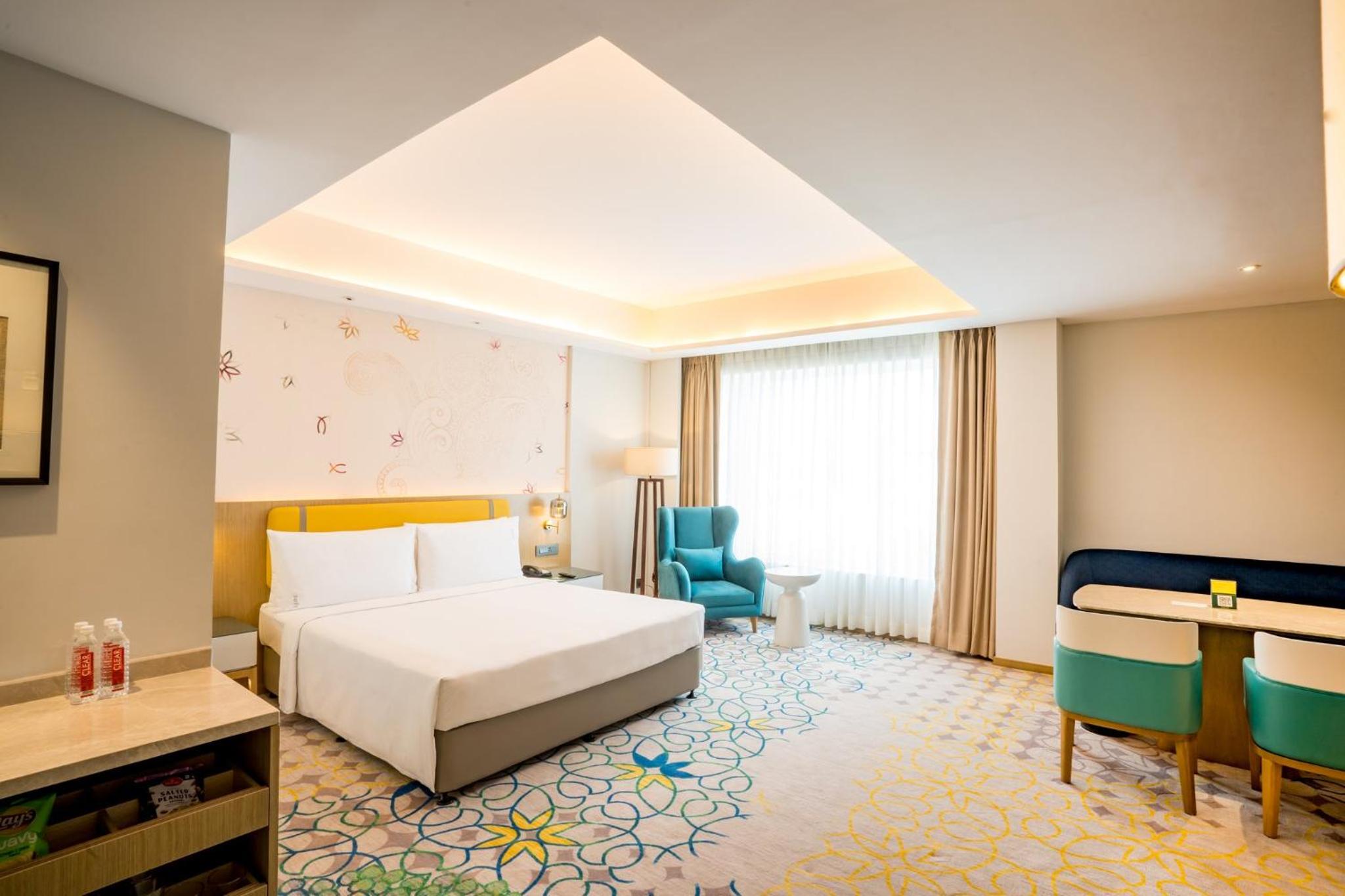 King Suite - Photo 2