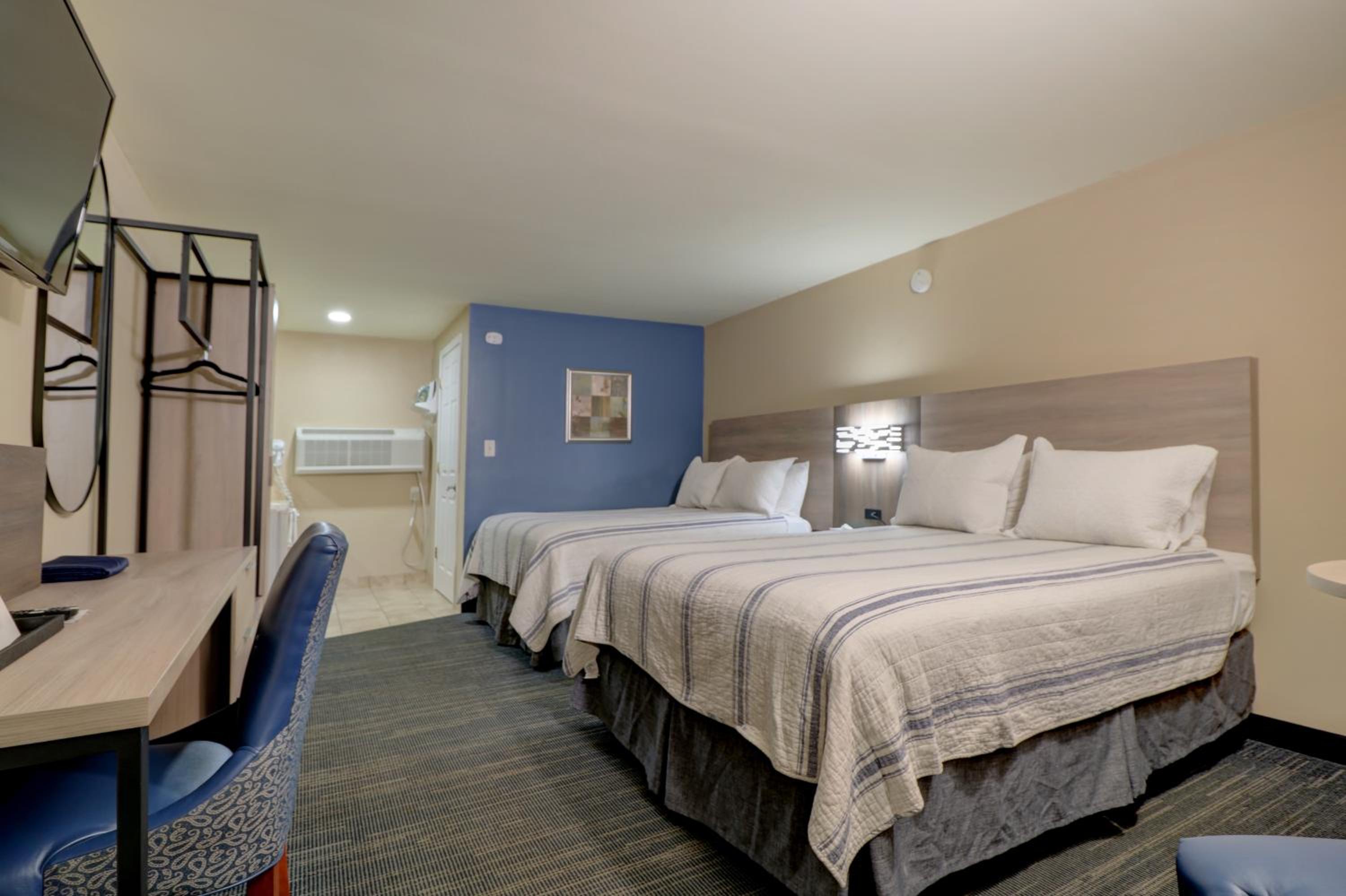 Queen and Double Room - Photo 10