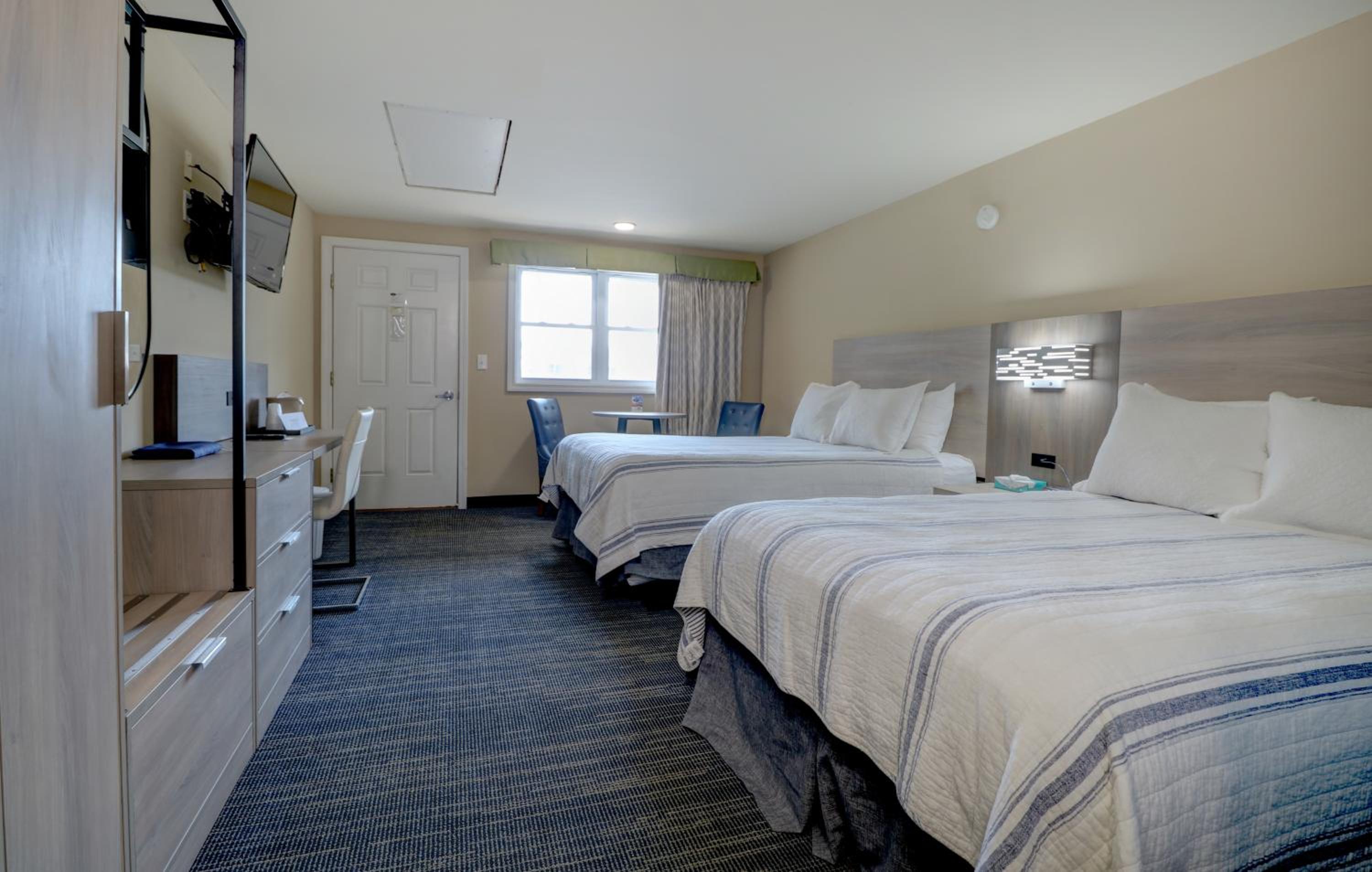 Queen and Double Room - Photo 5