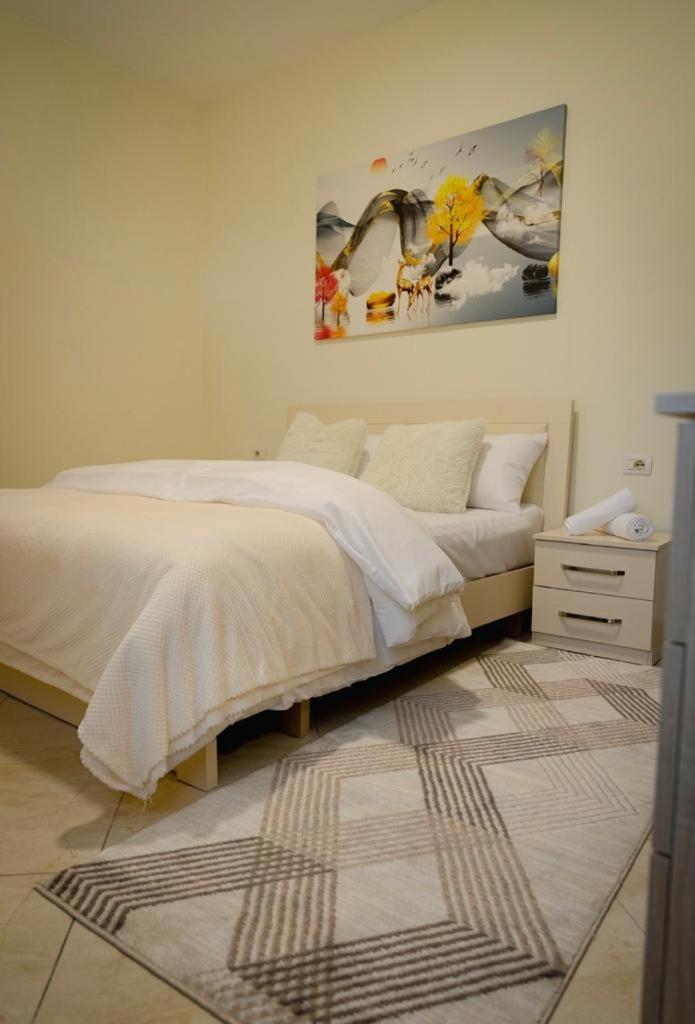 One-Bedroom Apartment photo 3