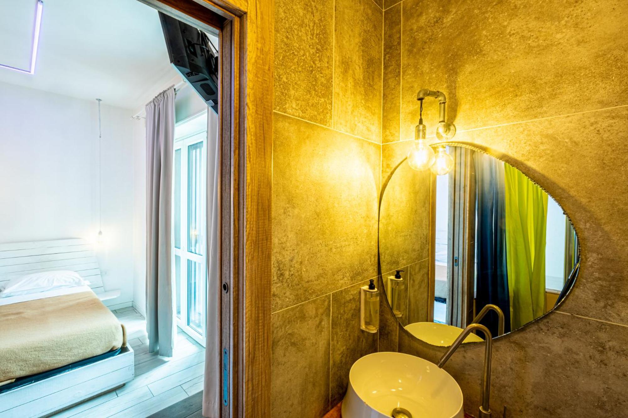 Luxury Quadruple Room with Balcony photo 3