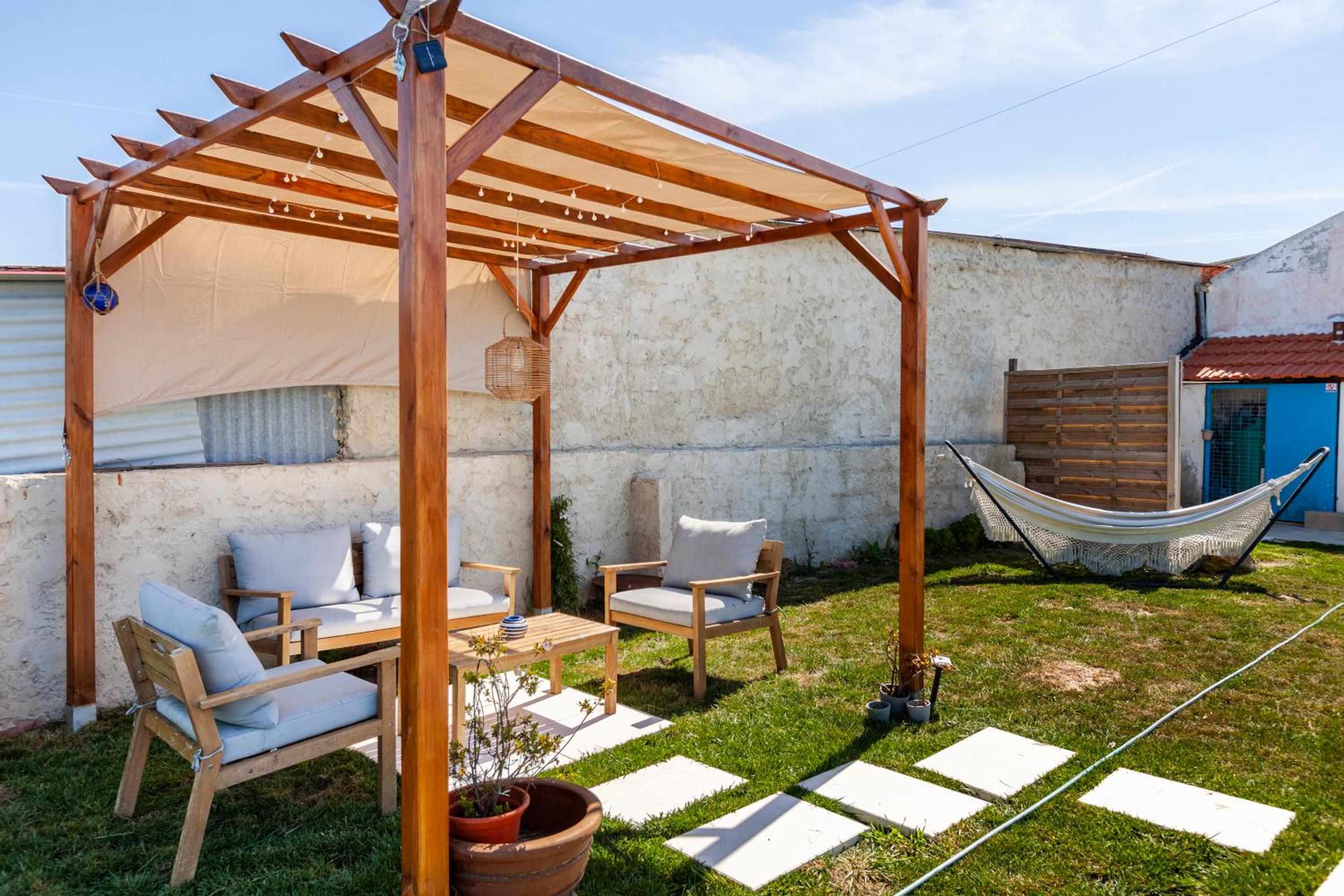 Double Room with Garden View - Photo 3