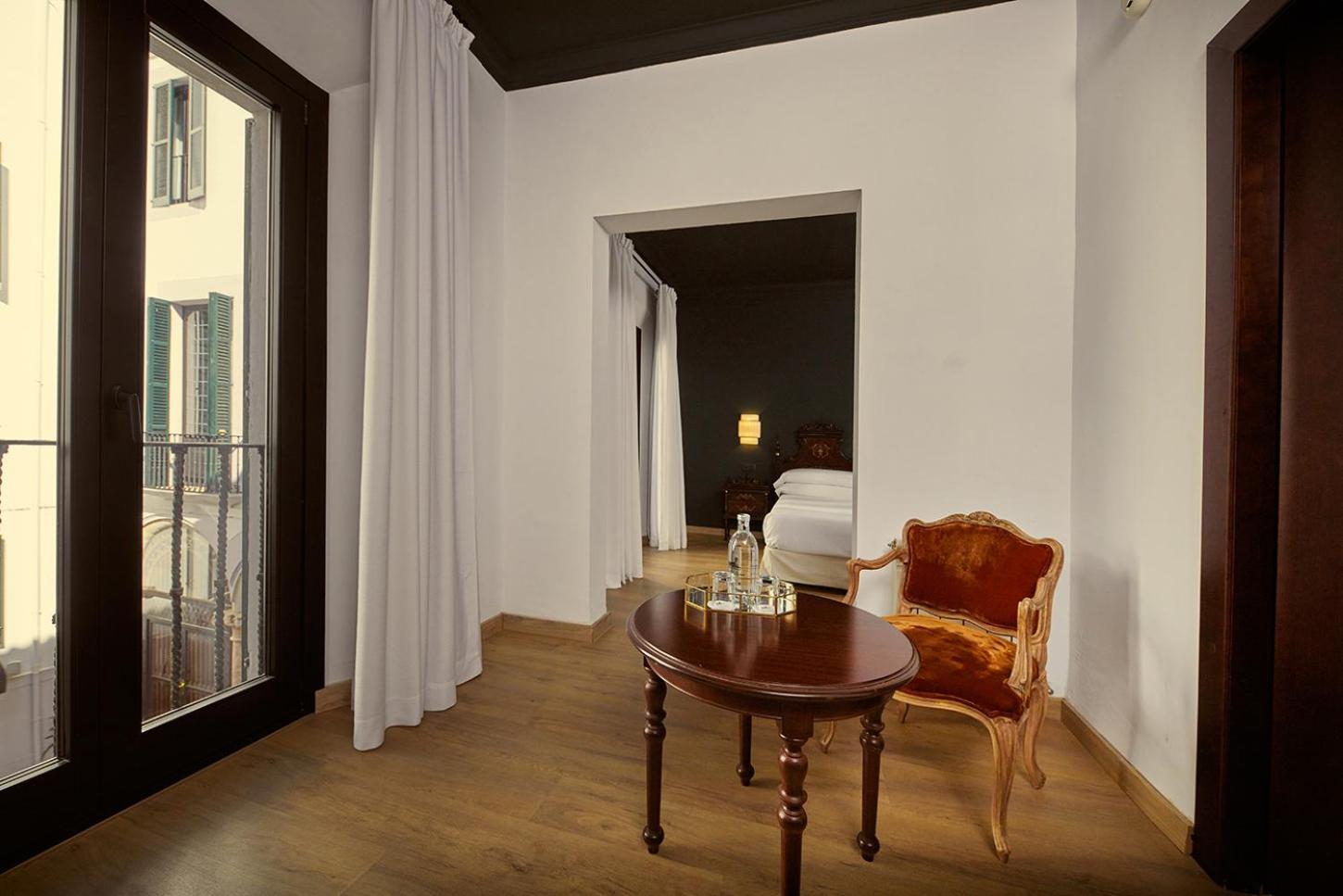 Superior Double or Twin Room thumbnail 5
