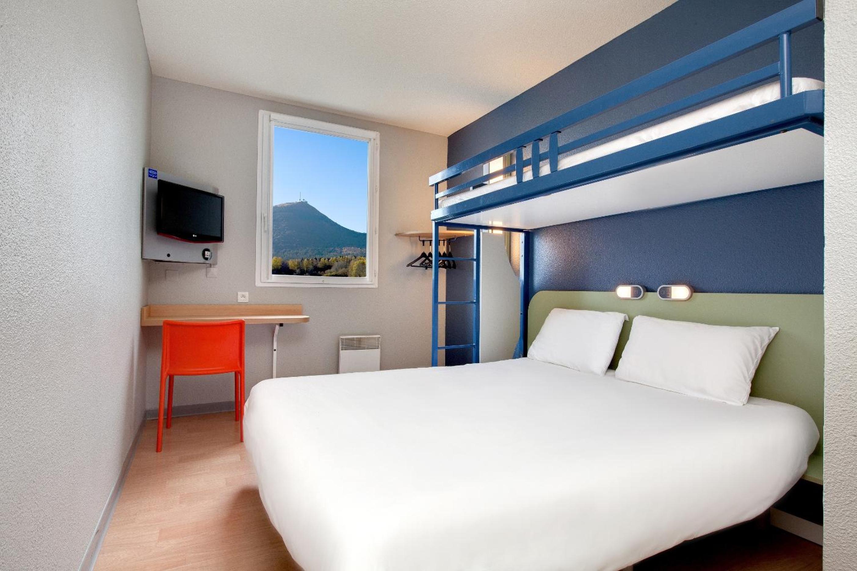 Double Room with Bunk Bed