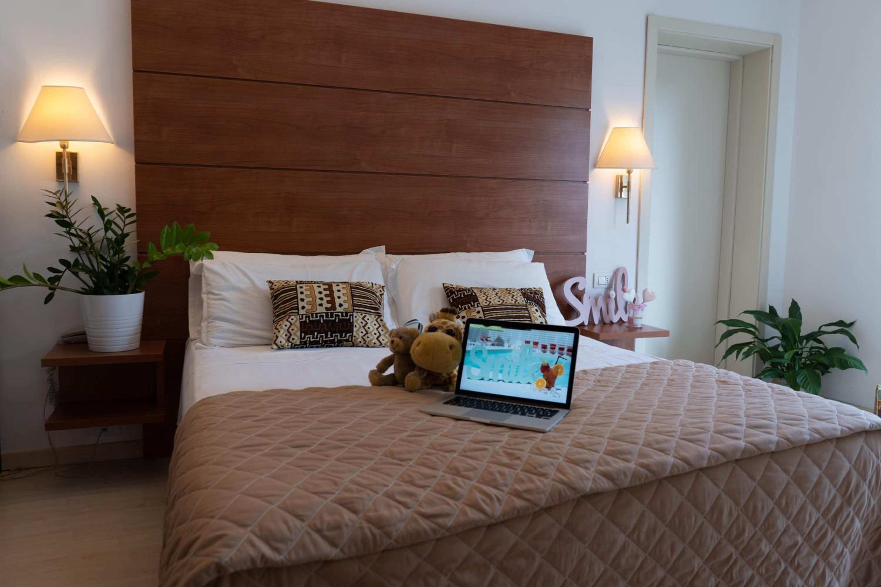 Superior Double or Twin Room - Photo 10