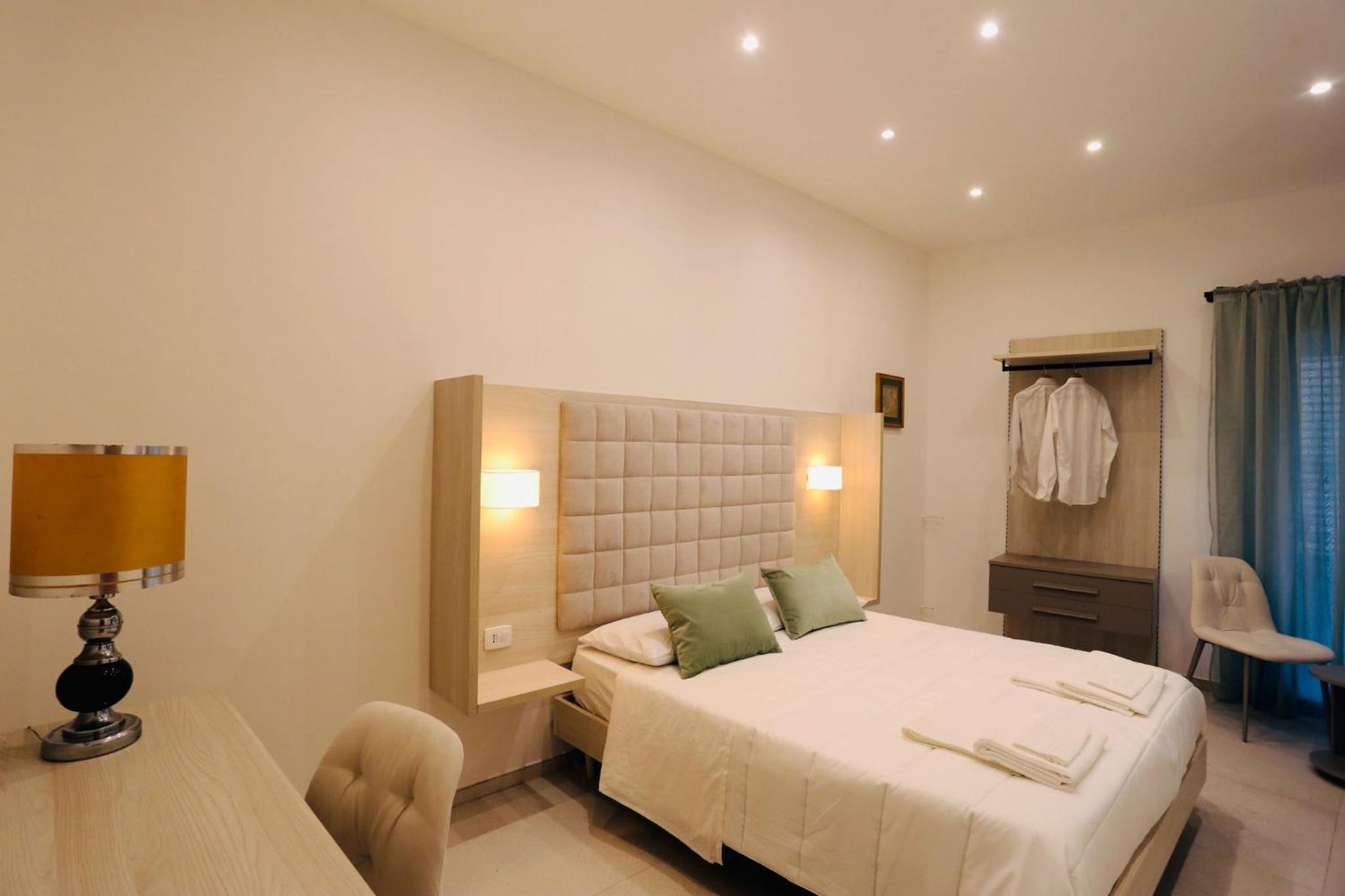 Deluxe Double Room with Bath