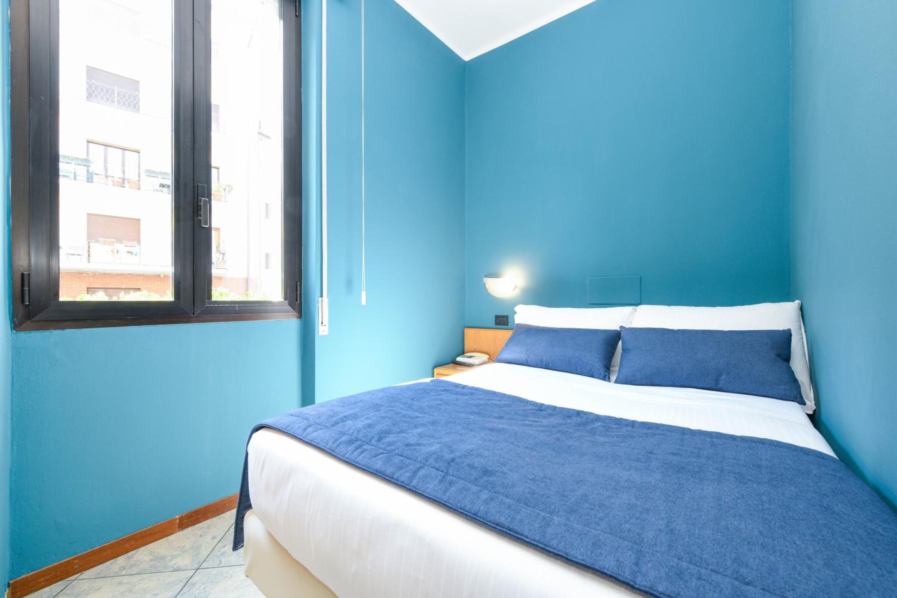 Small Double Room photo 1