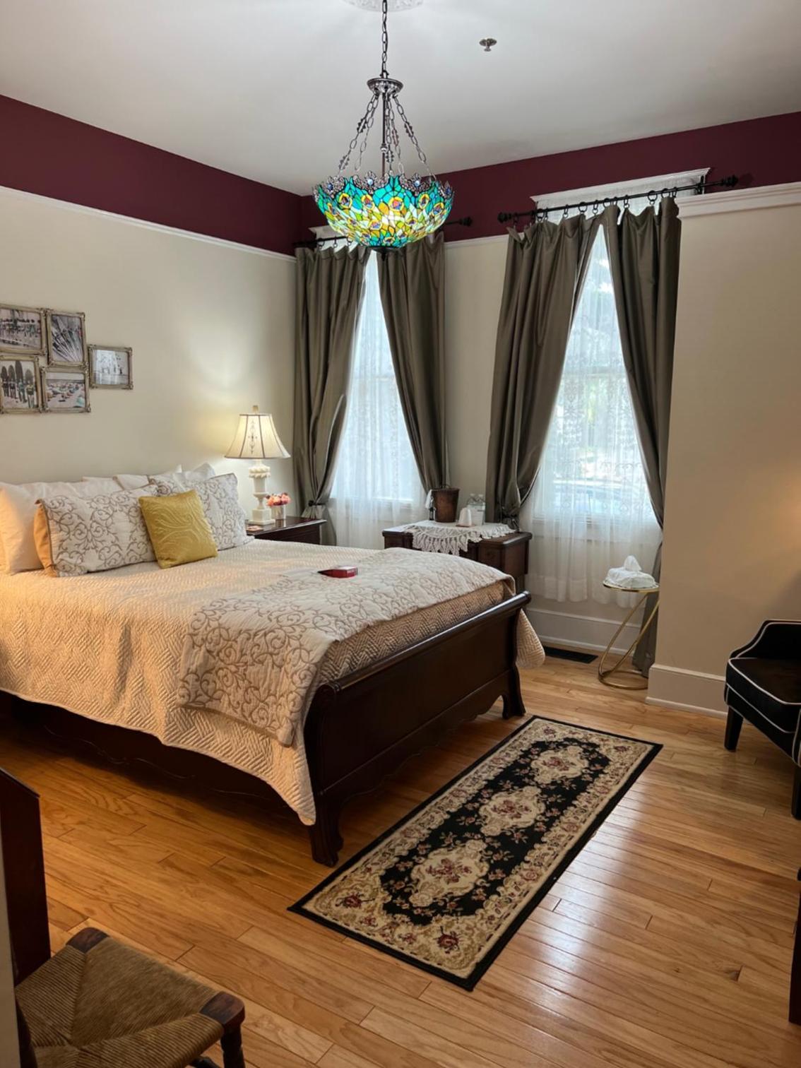 Queen Room