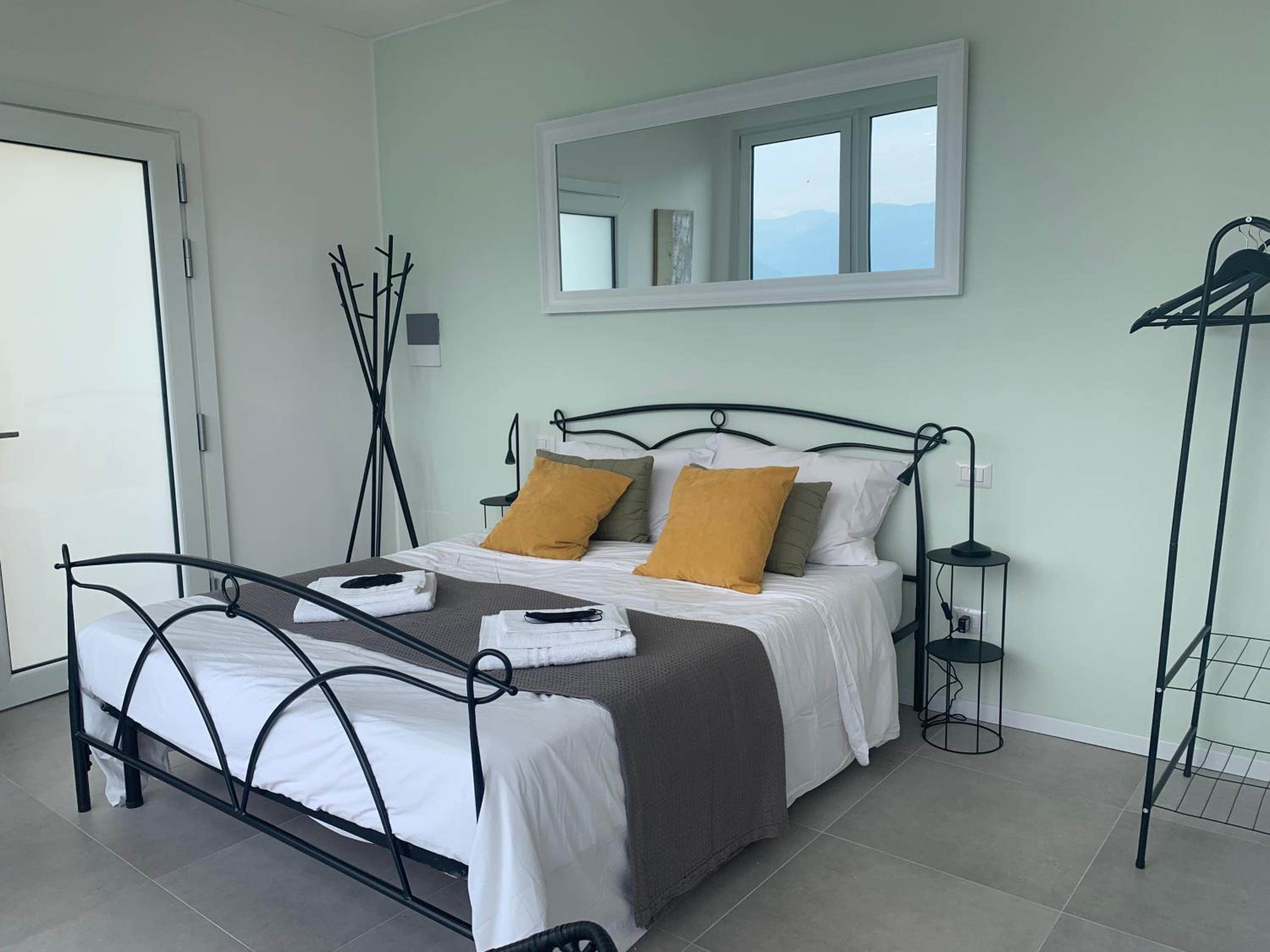 Double Room with Lake View