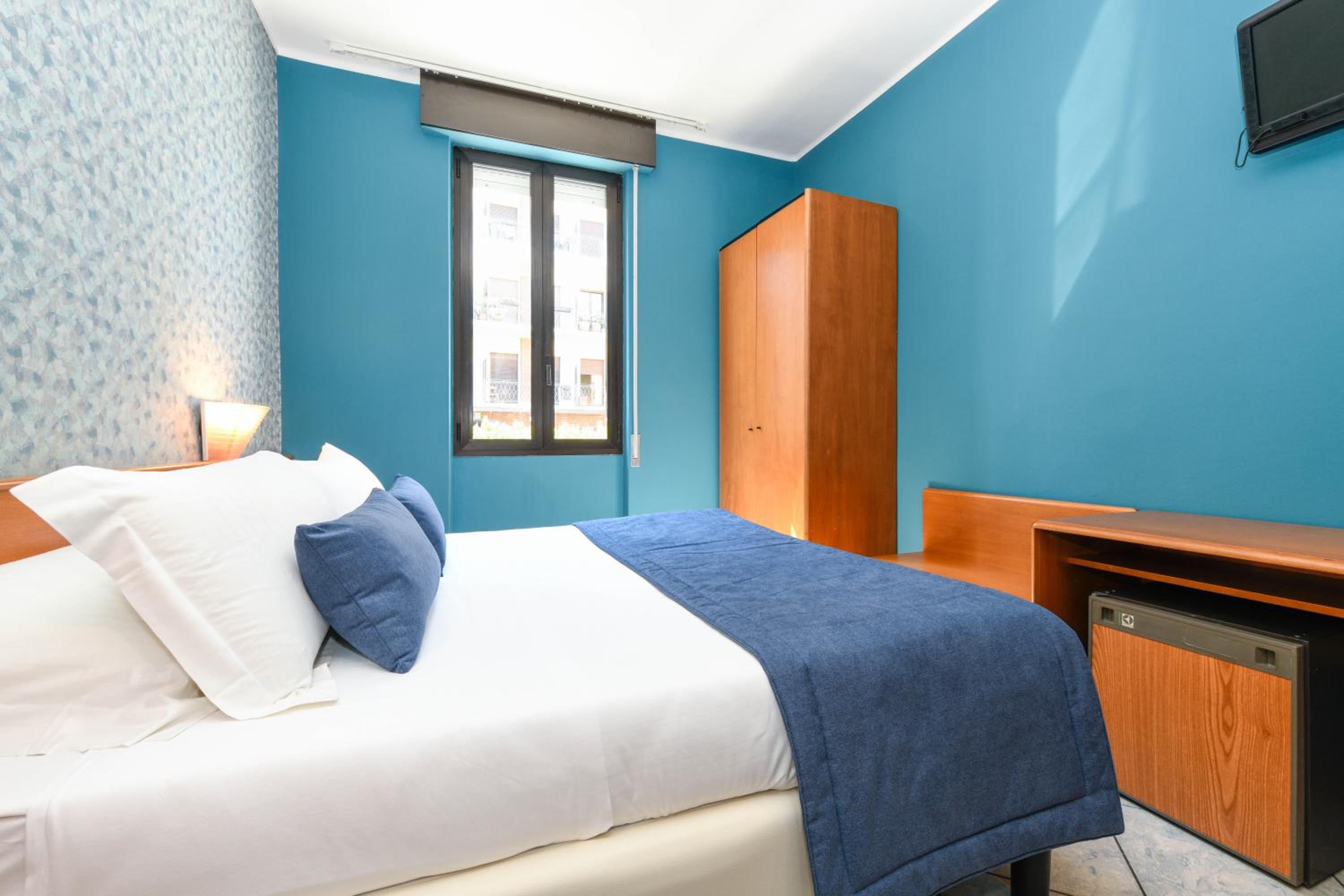Economy Double Room - Photo 4