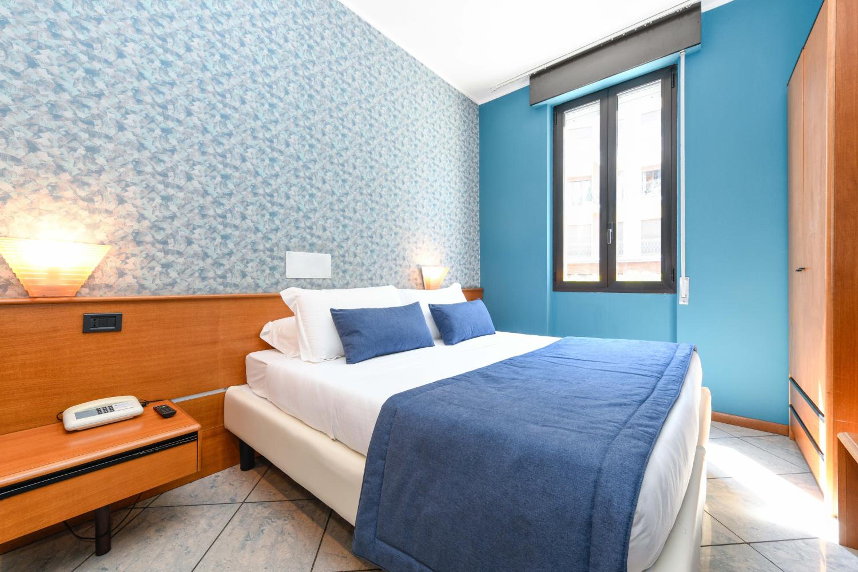 Economy Double Room - Photo 8