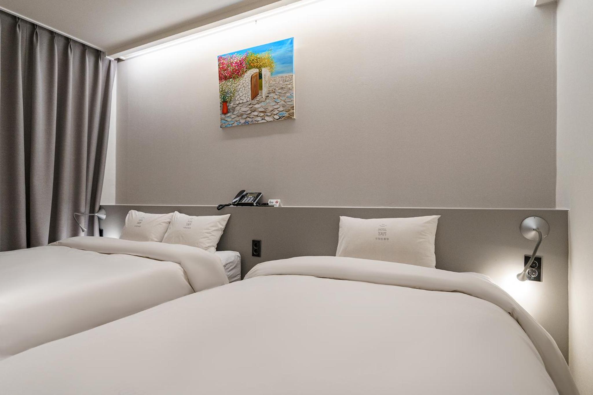 Standard Twin Room photo 1