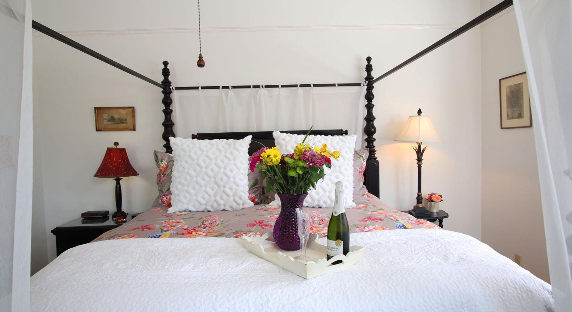 King Room with Garden View photo 2