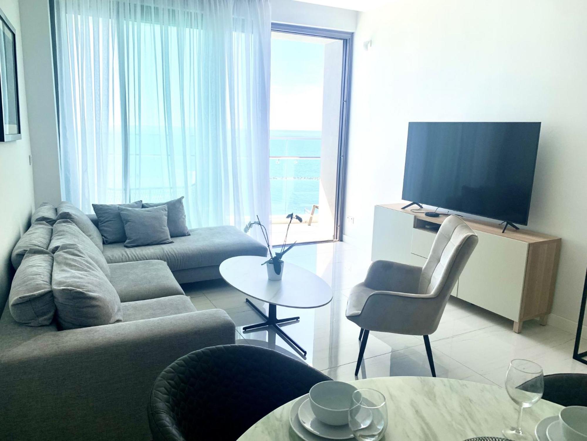 Two-Bedroom Apartment - Photo 28