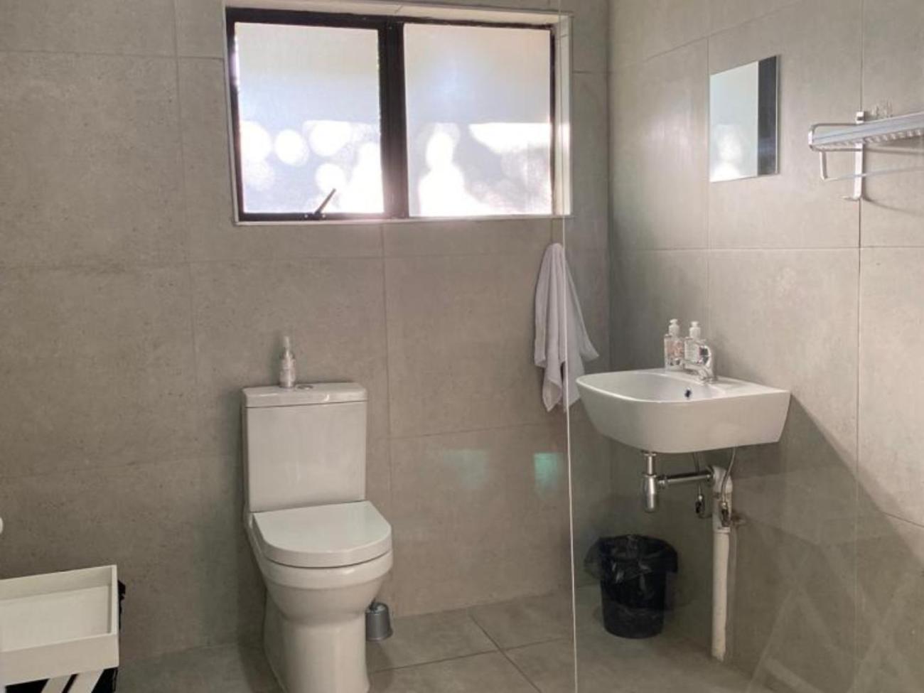 Deluxe Double Room with Shower photo 3