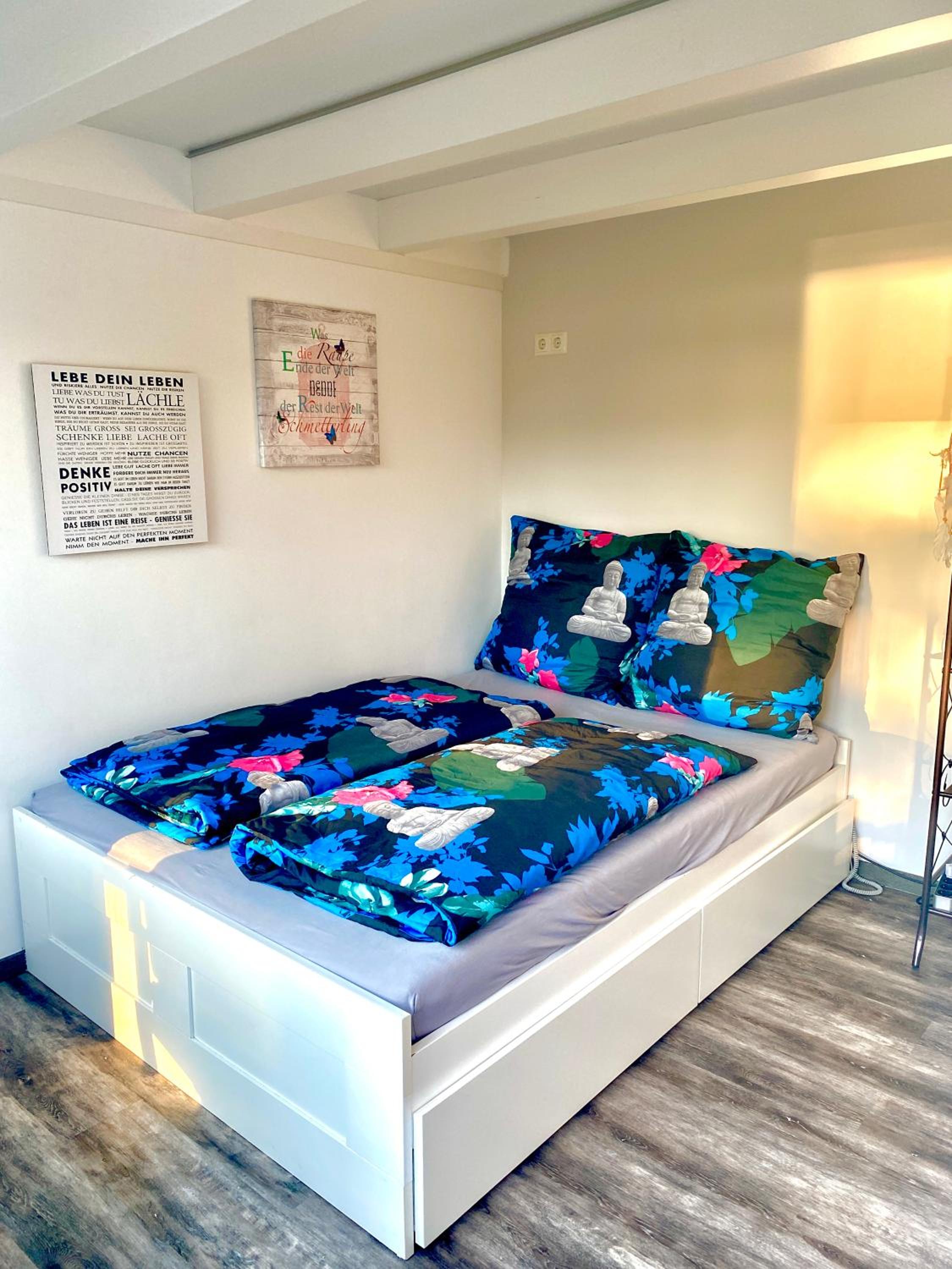 One-Bedroom Apartment photo 1