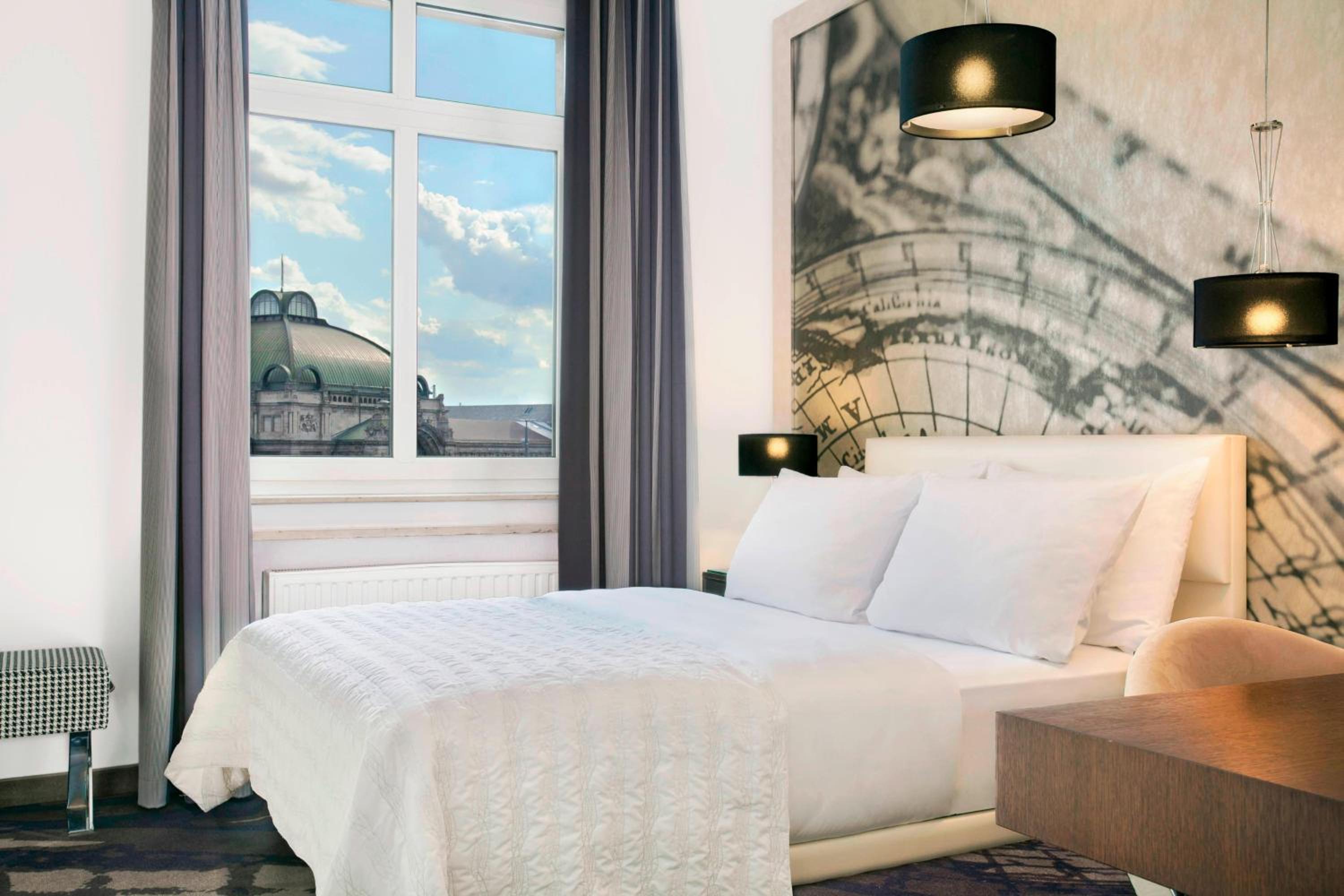 Small Double Room thumbnail 5