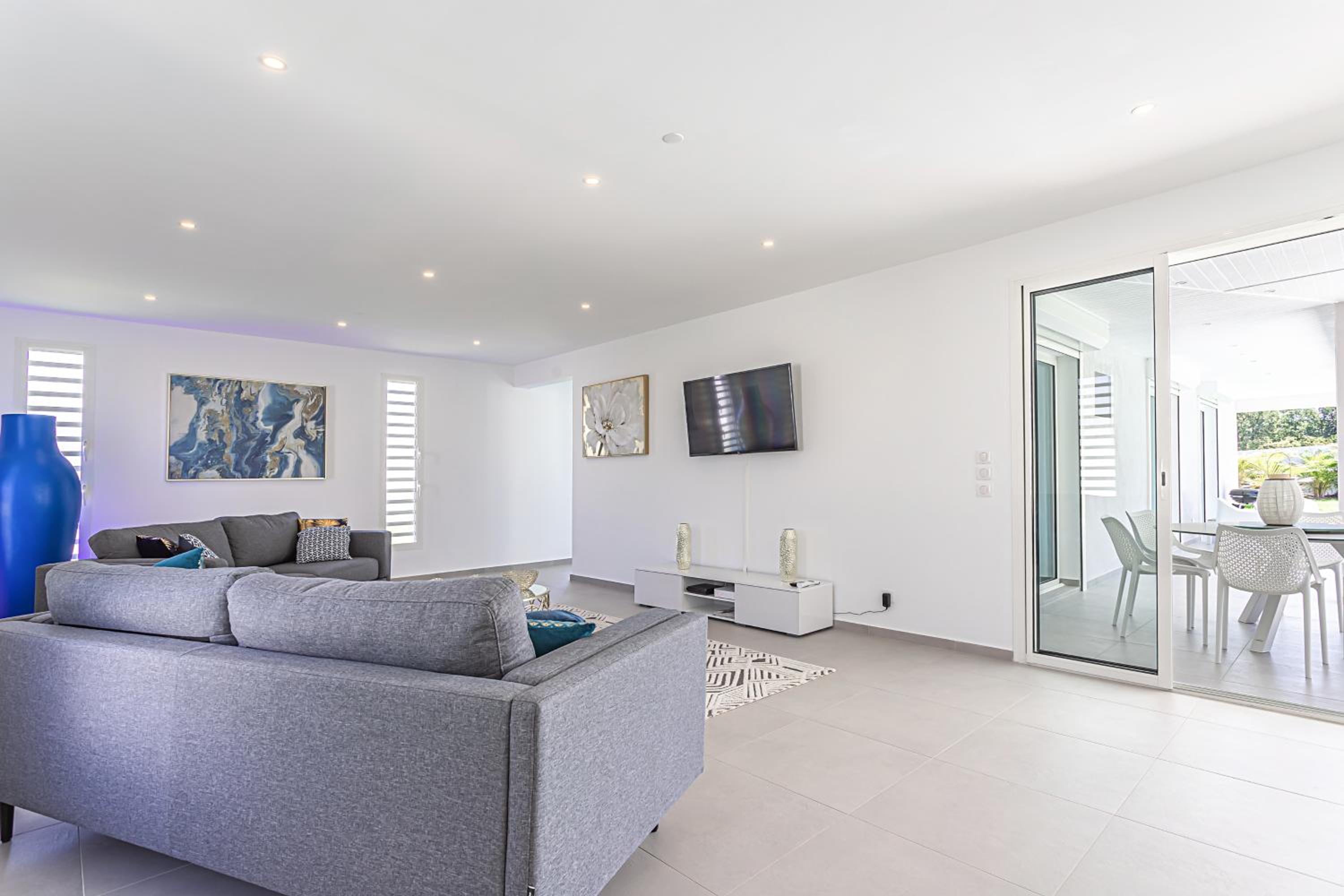 Three-Bedroom Villa photo 1