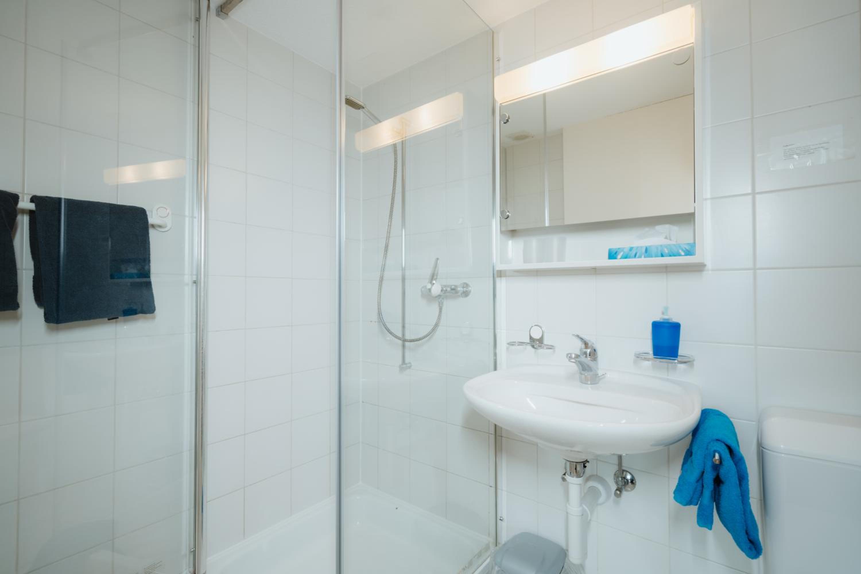 Double Room - Photo 8