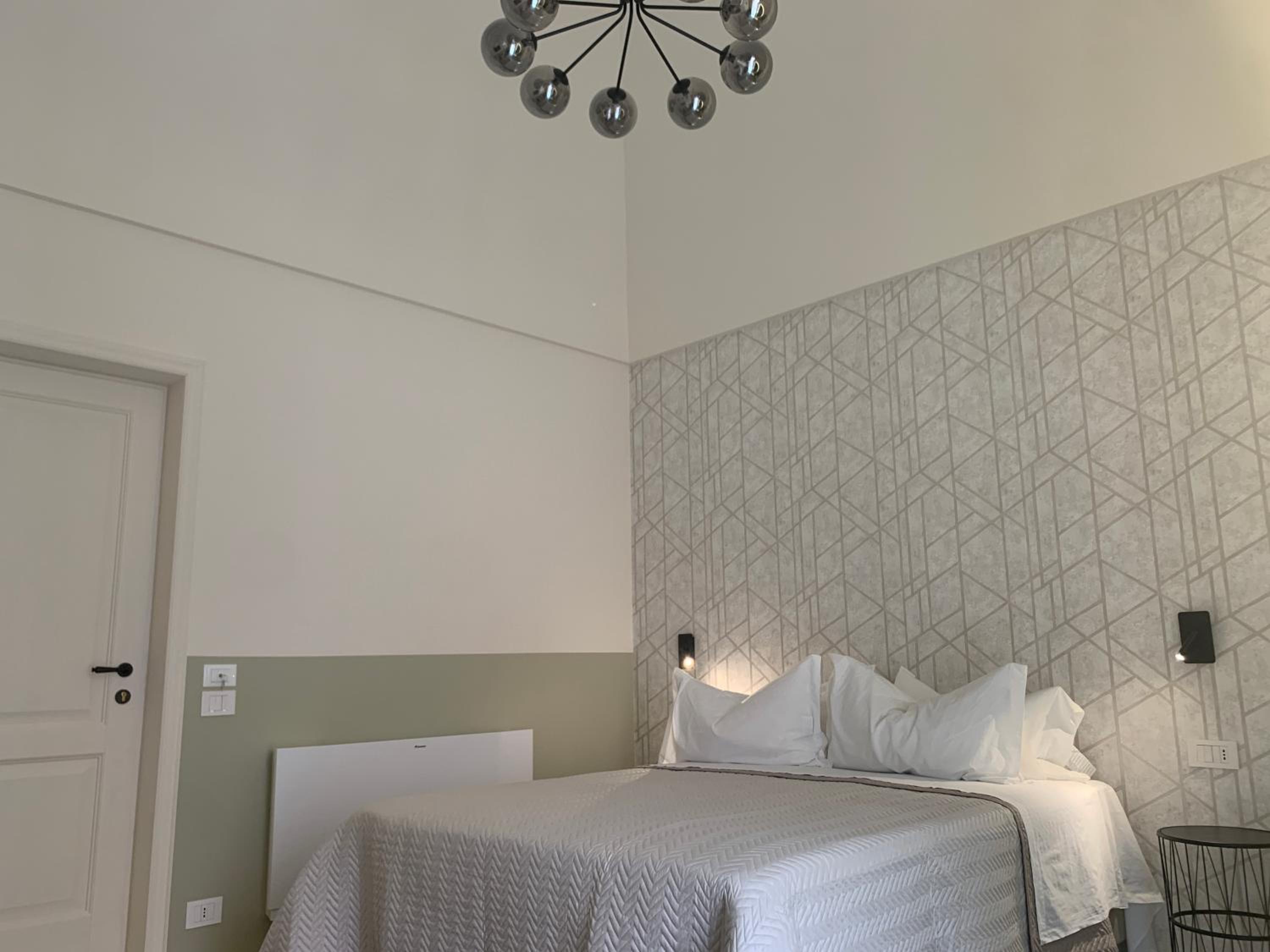 Deluxe Double Room with Balcony photo 2