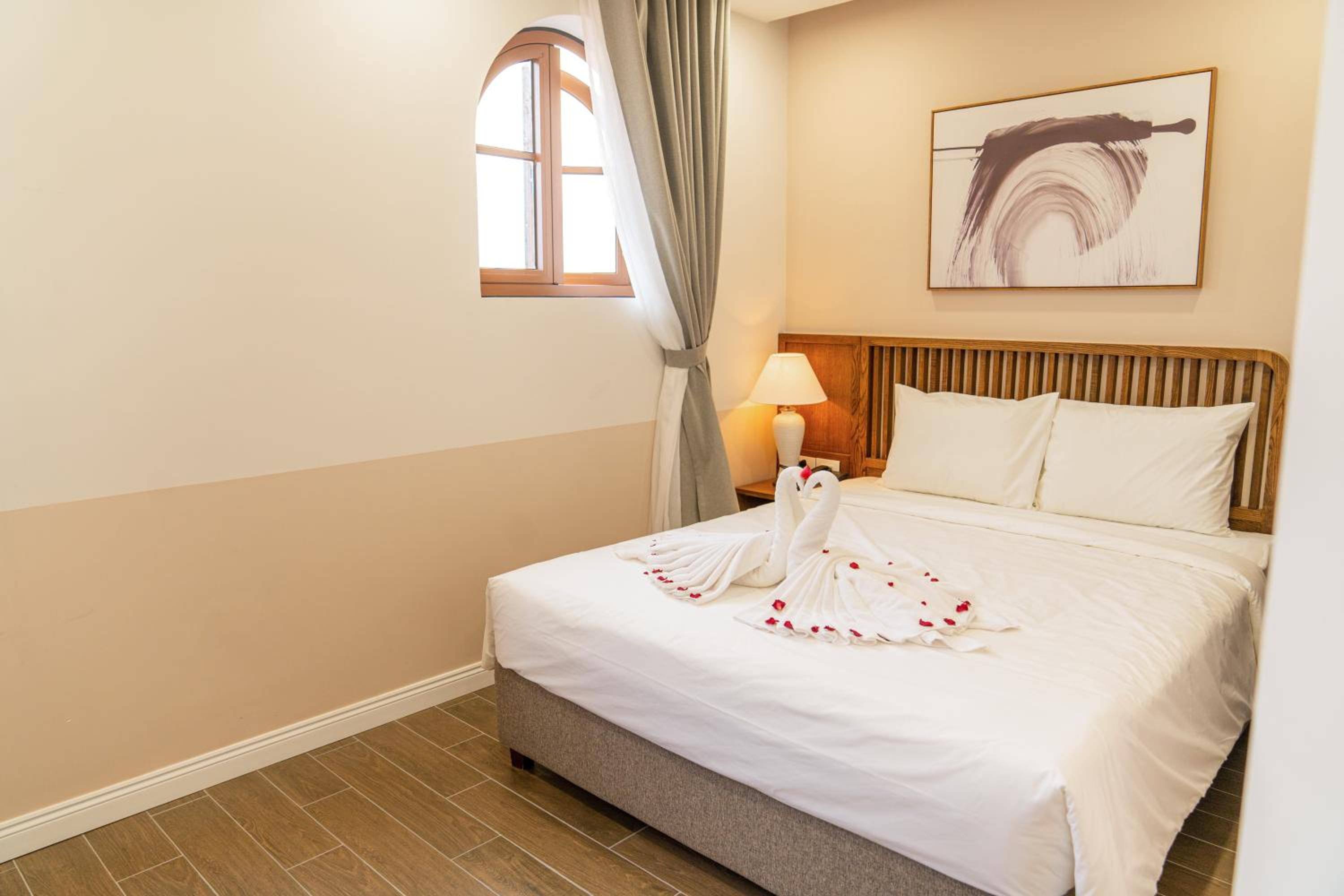 King Room with Balcony photo 1