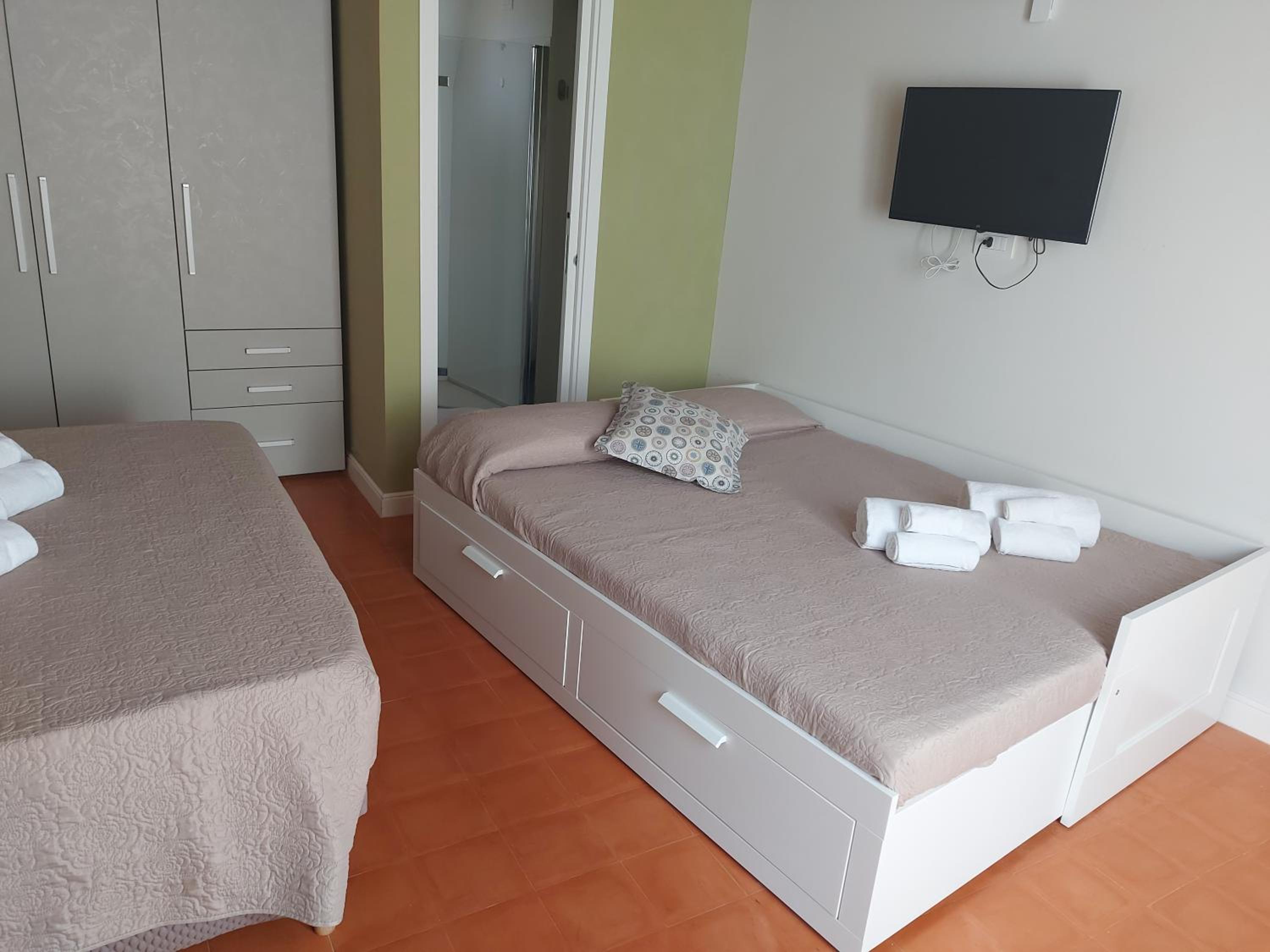 Deluxe Quadruple Room