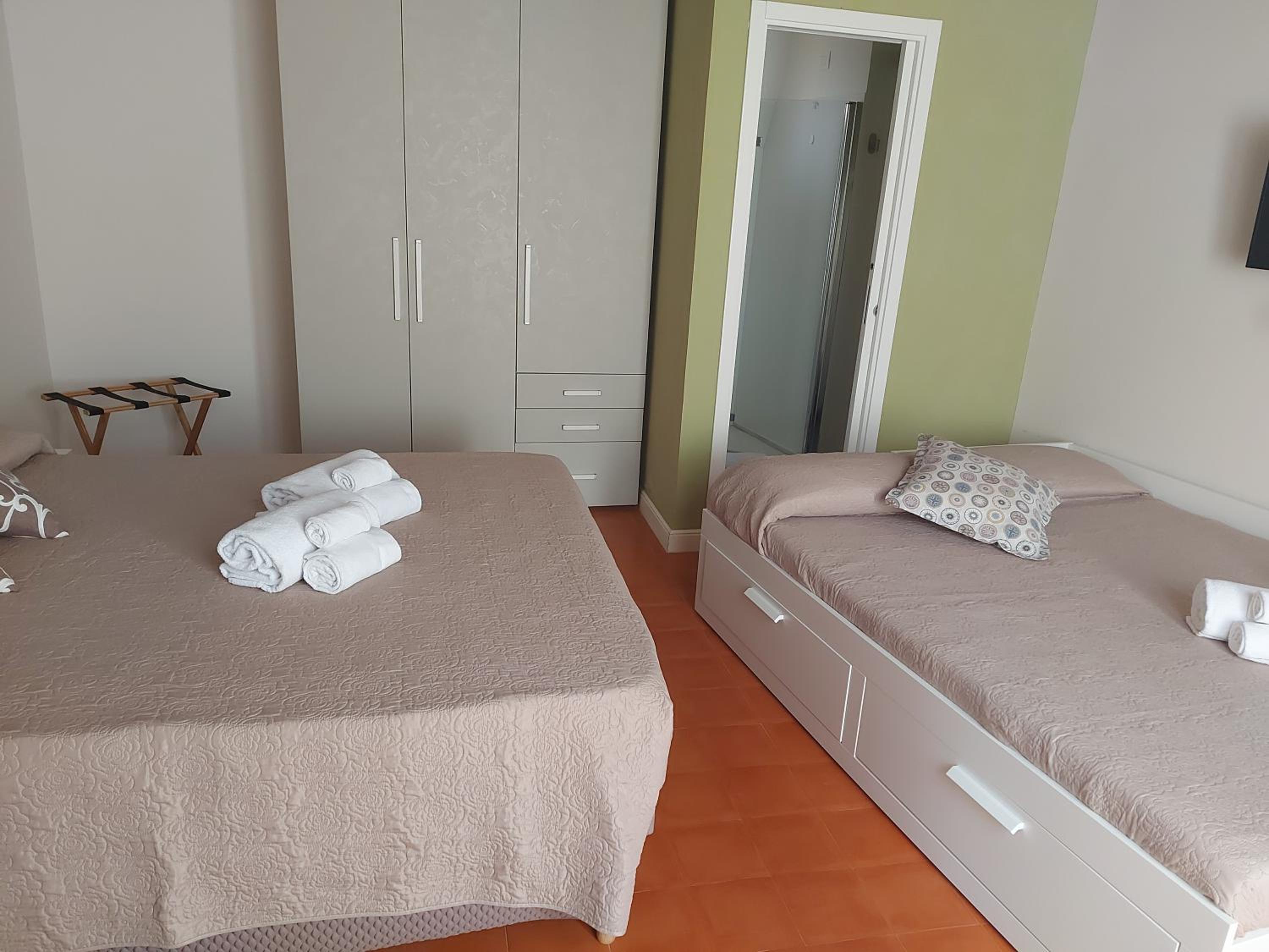 Deluxe Quadruple Room photo 2
