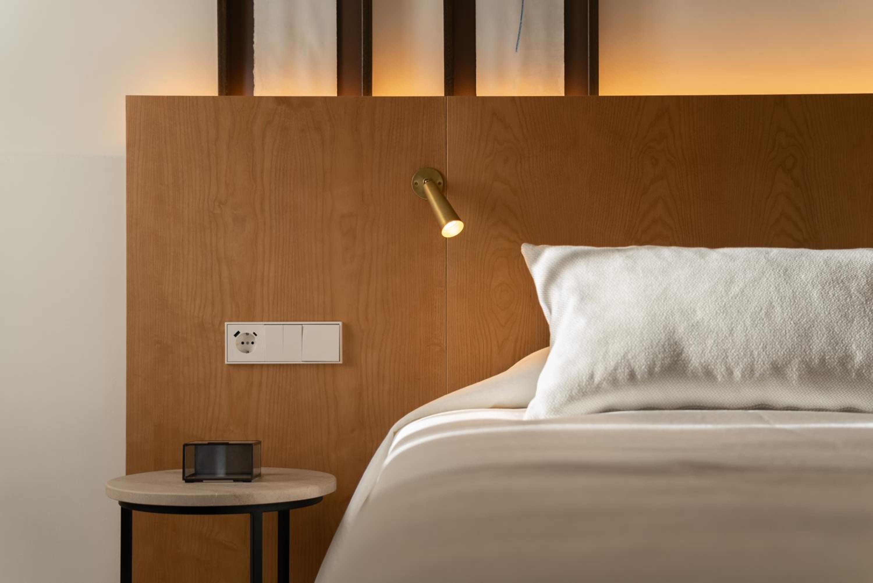 Deluxe Double Room with Bath photo 2