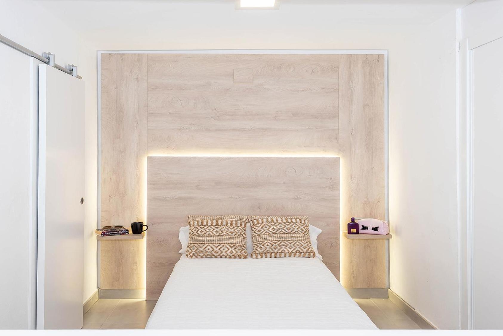 Apartamento de Una Habitación con Habitación Adicional y Vista al Mar