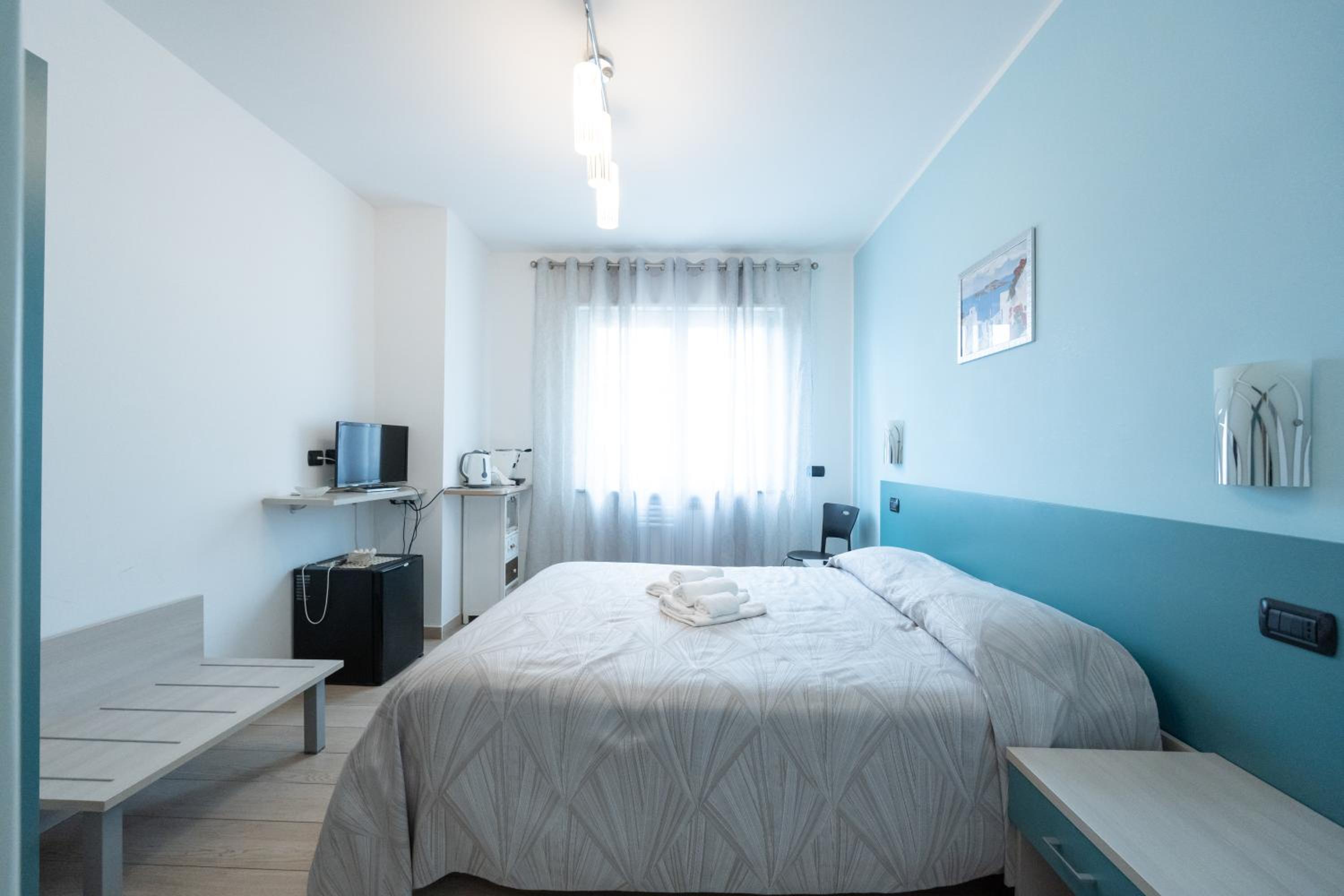 Double Room with Private Bathroom photo 2
