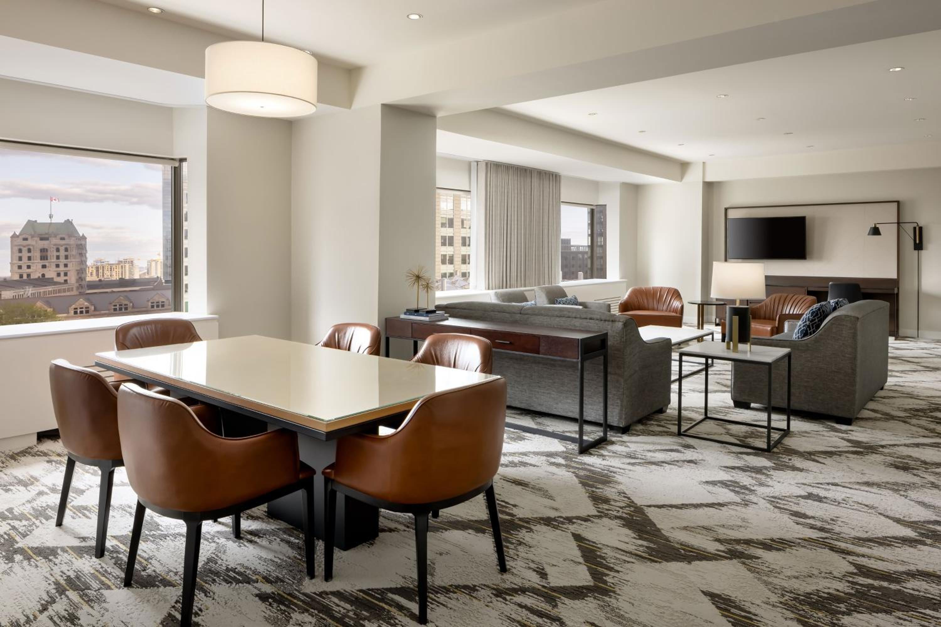 Superior Suite With Club Lounge Access